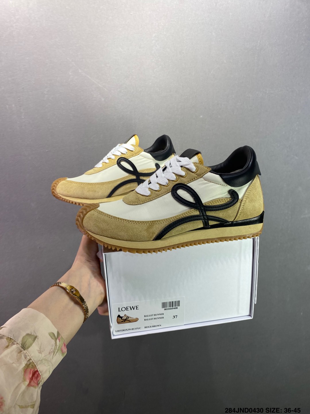 Loewe Ballet Runner 2.0 Sneakers - Asymmetrical Toe, Comfortable and Flexible 9 i1745947900251 8991 0 8