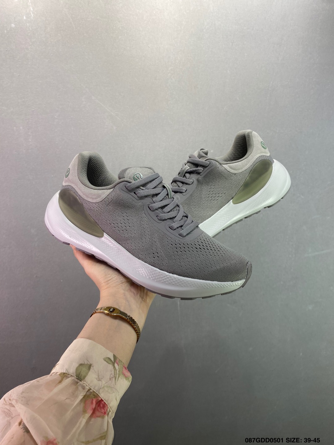 Lululemon Cityverse Sneaker: Lightweight, Cushioned & Stylish Walking Shoes 9 i1746032346974 6087 0 7