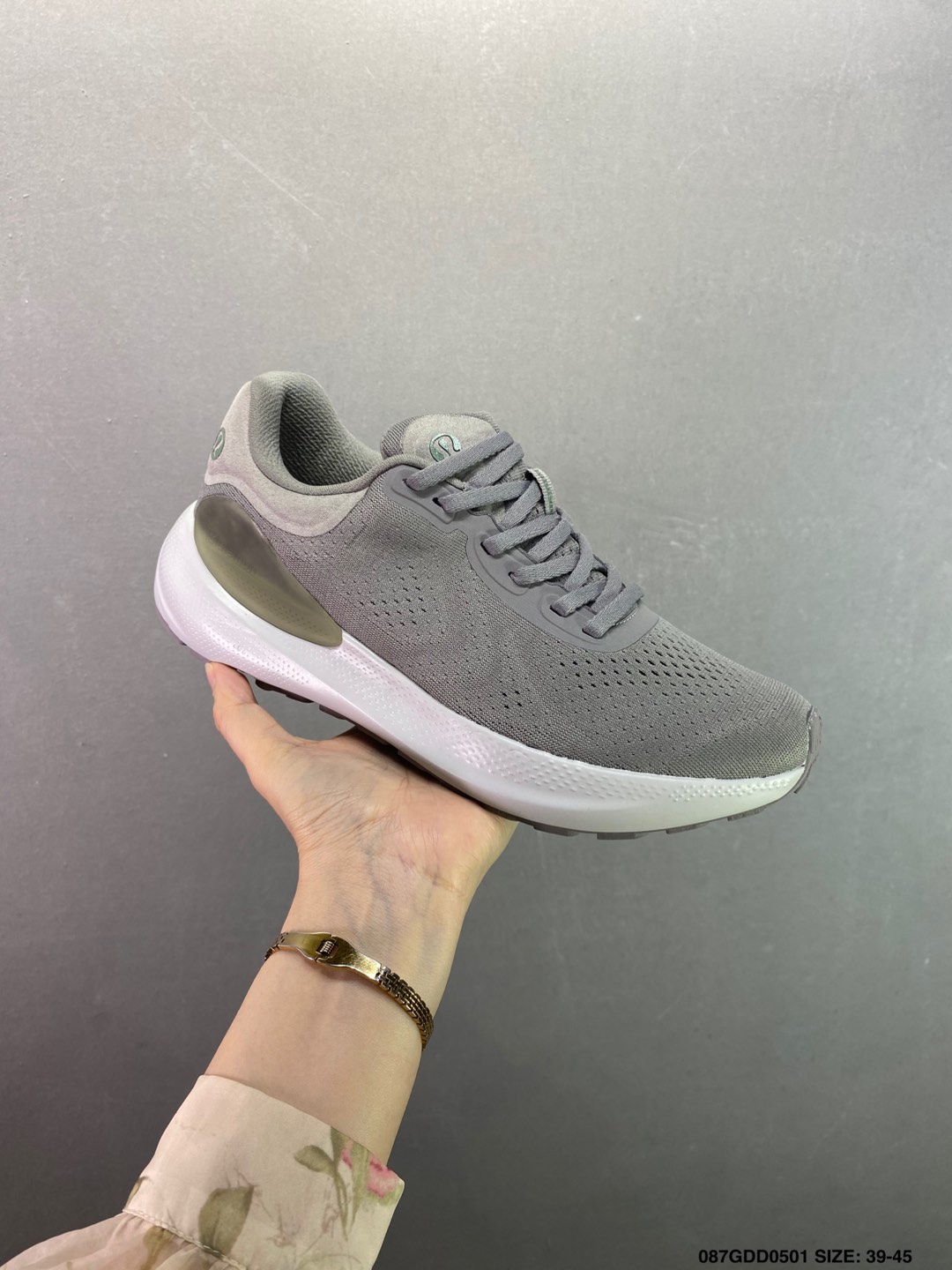 Lululemon Cityverse Sneaker: Lightweight, Cushioned & Stylish Walking Shoes 8 i1746032347234 7127 0 1