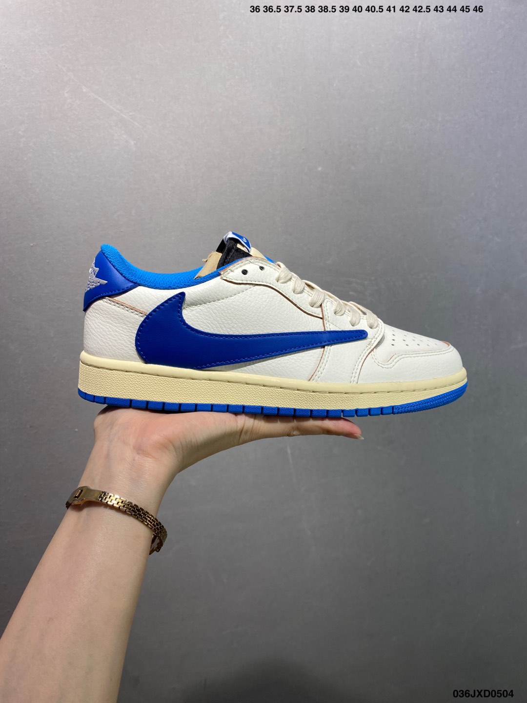 Air Jordan 1 Low Travis Scott Reverse Mocha Blue Sneakers 2 i1746289908449 8126 0 0