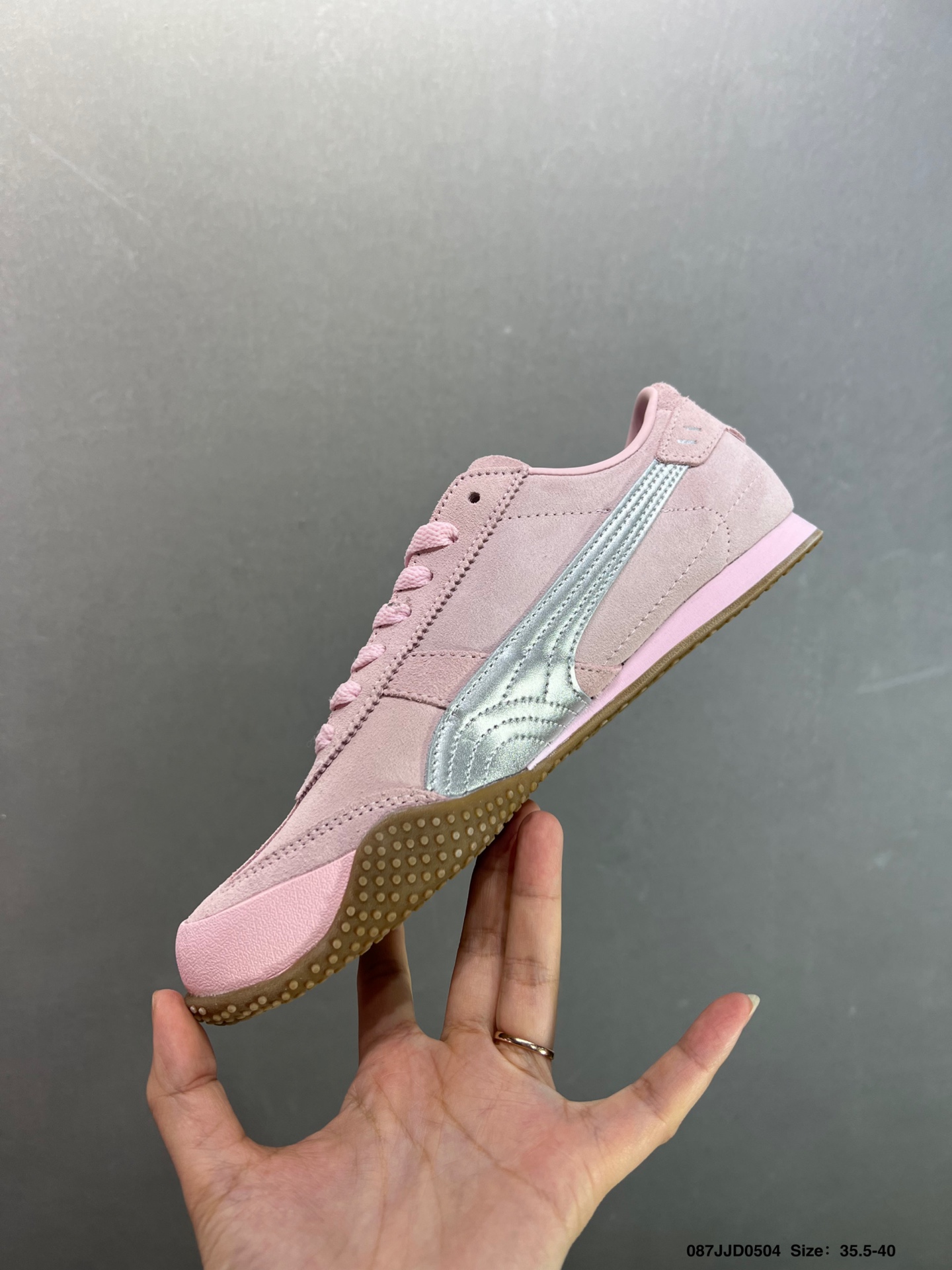 PUMA Bella UT: Low-Top Lifestyle Sneakers - Comfort and Style for Everyday Wear 4 i1746291366773 7654 0 2