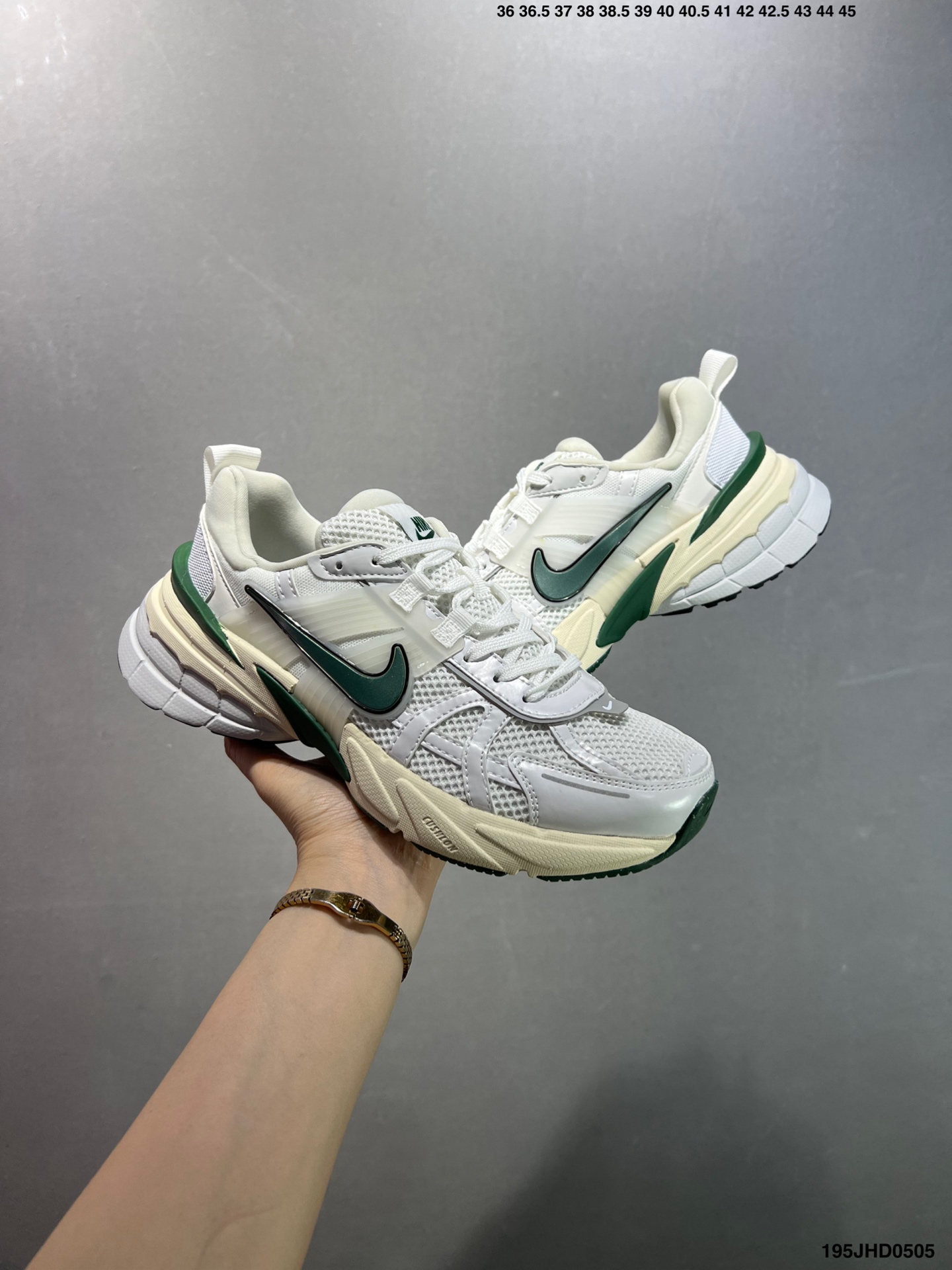Nike V2K RUN Women's Running Shoes - Retro Style, Breathable Mesh 9 i1746371631699 1224 0 7