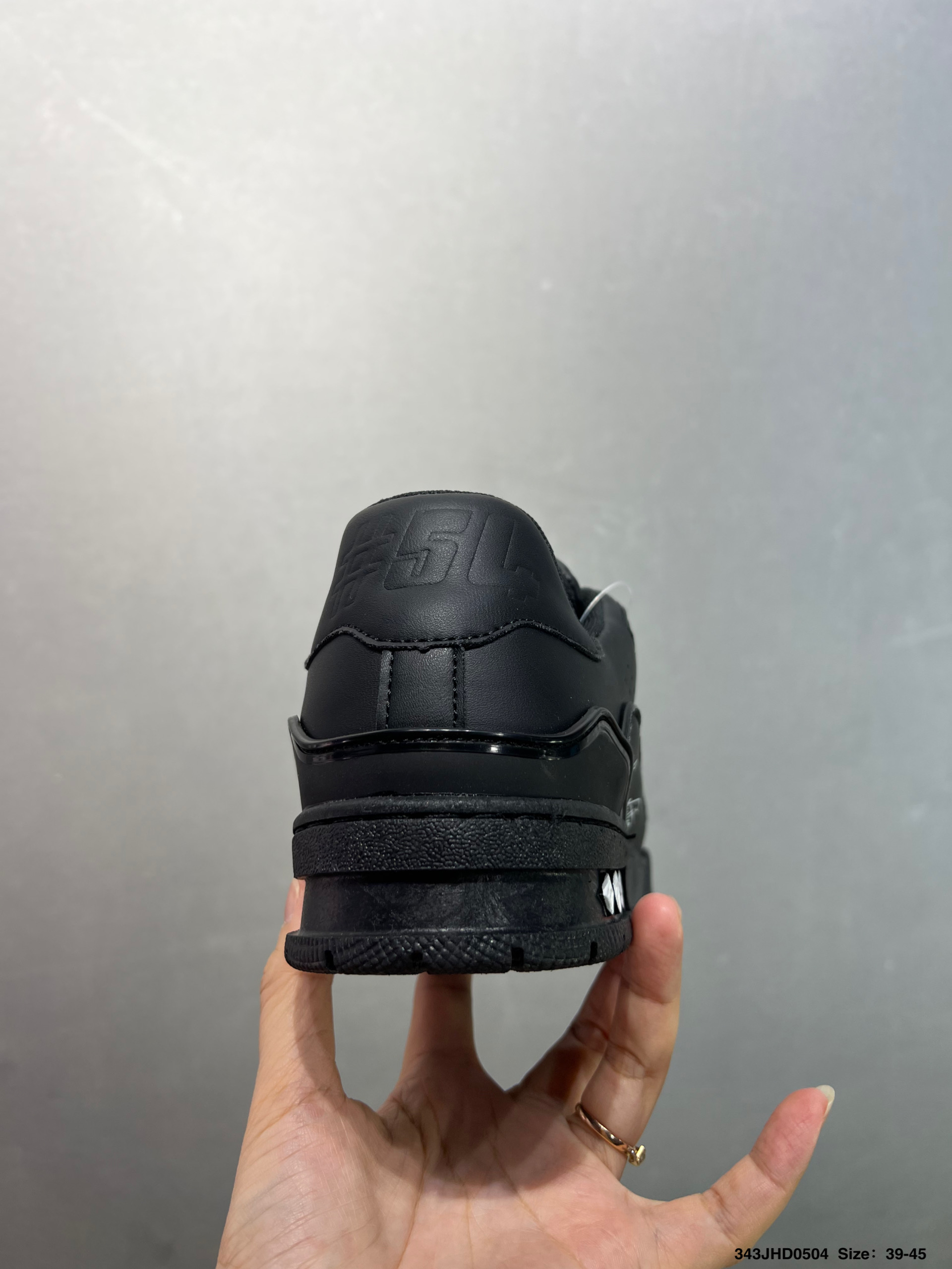 Louis Vuitton Trainer Sneakers: Latest Design, Premium Comfort, Various Sizes 5 i1746376844904 3218 0 3