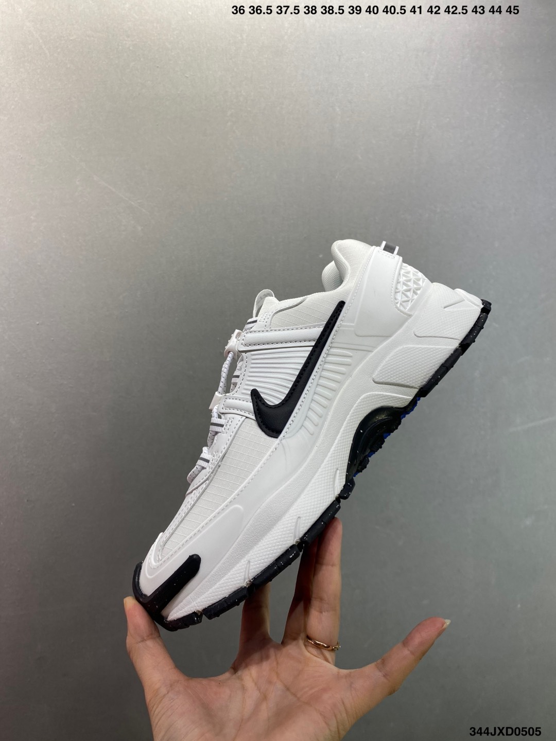 Nike Zoom Vomero 5 Roam Marathon Retro Running Shoes - FV2295-400 4 i1746378732032 4161 0 2