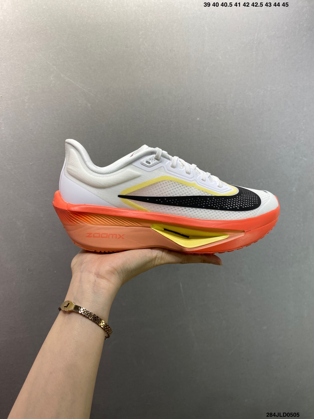 Nike Zoom Fly 6: React Foam Lightweight Running Shoes - Enhanced Comfort 2 i1746379721018 6049 0 0