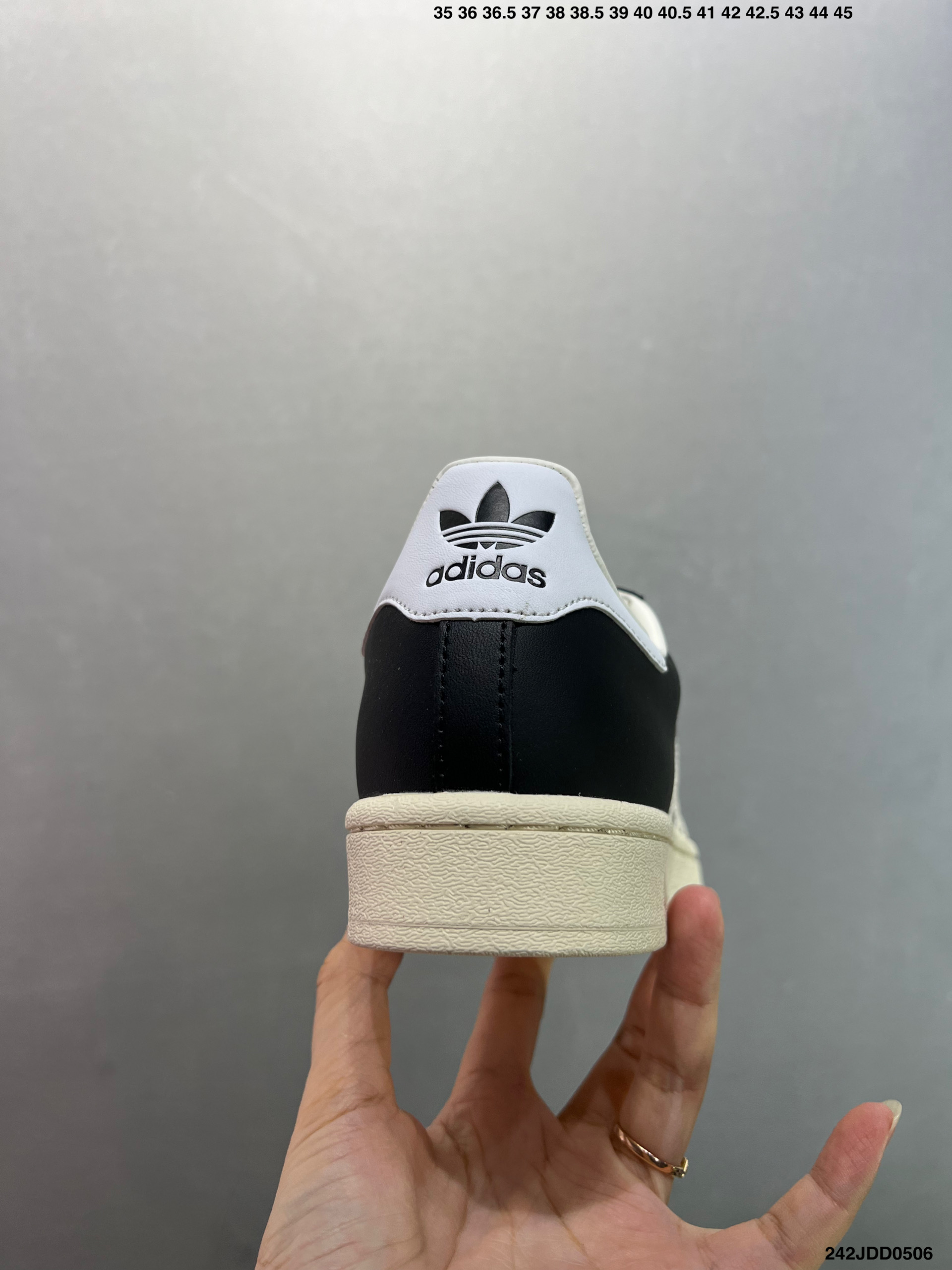 Adidas Originals Superstar: Retro-Cool, Low-Top Sneakers in Black and White 5 i1746466415525 4407 0 3