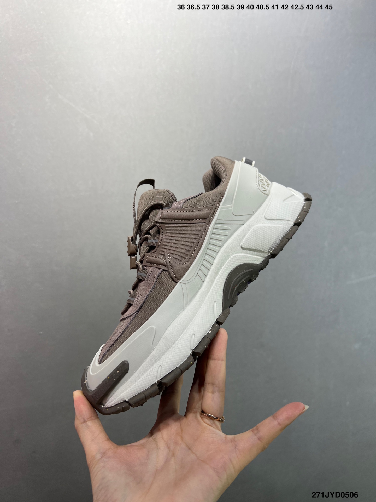 Nike Zoom Vomero 5 Roam Marathon Retro Running Shoes - Casual Sneakers 4 i1746466597360 5793 0 2