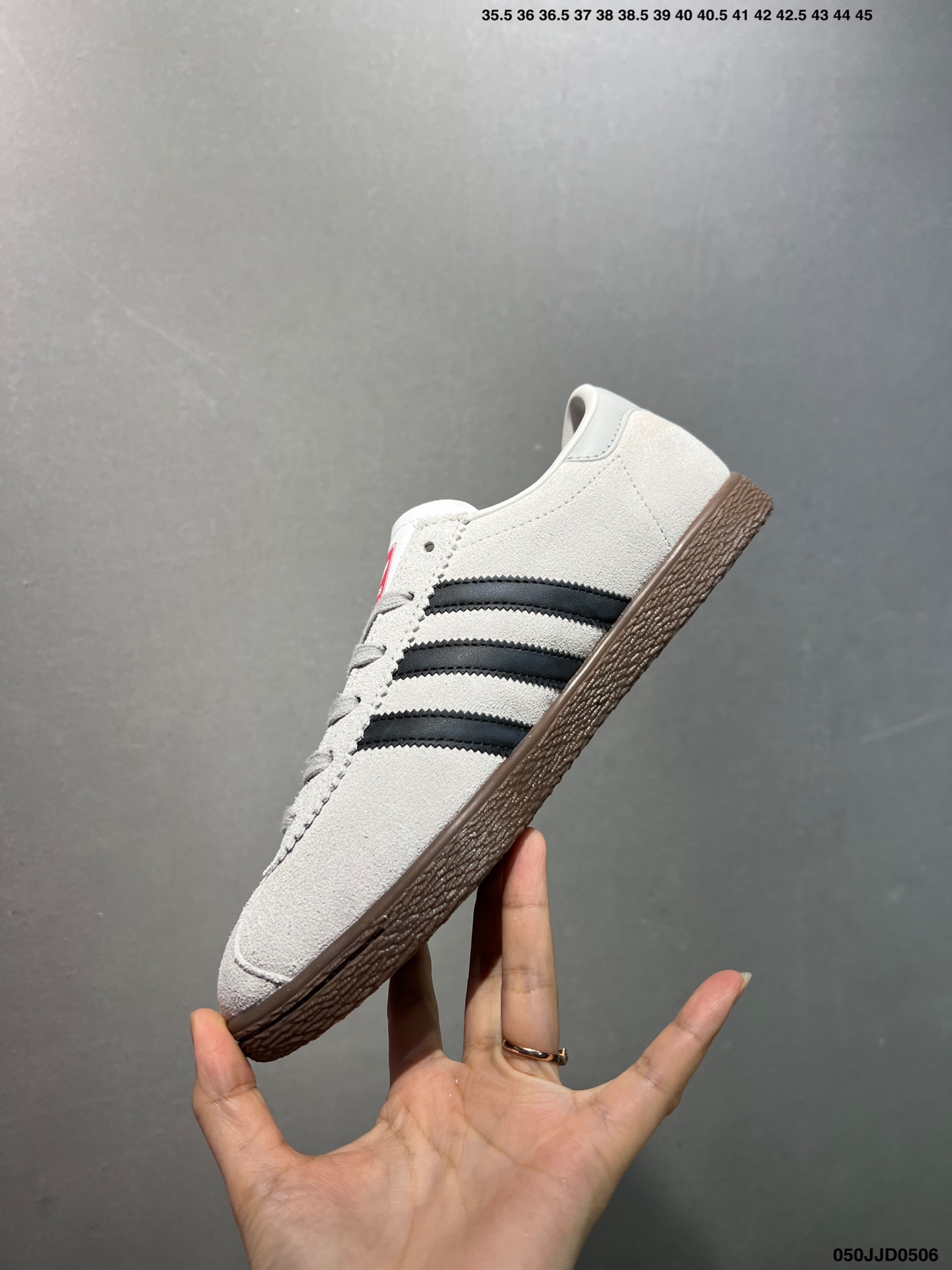 Adidas Originals Stadt Low-Top Sneakers: Comfortable, Versatile, and Durable 4 i1746467001046 4017 0 2