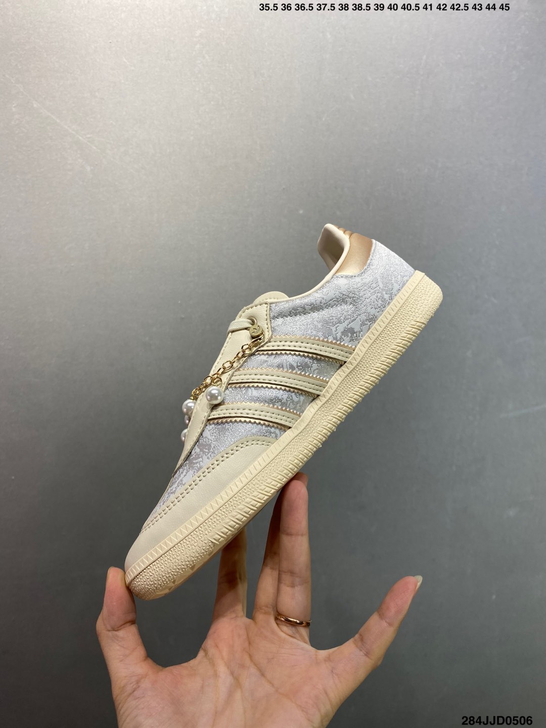 Adidas Samba Valentine , Classic Style, Comfort Fit 4 i1746468438375 6349 0 2