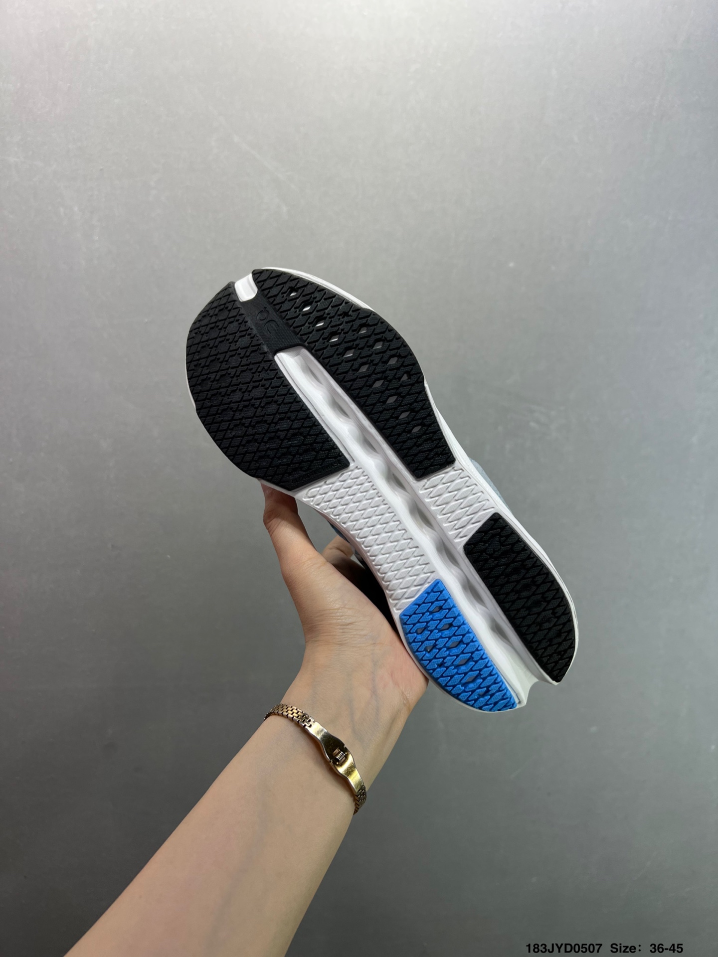 On Cloudtilt Loewe Running Shoes: Outdoor Street Style Meets Functionality 8 i1746546657844 8528 0 6