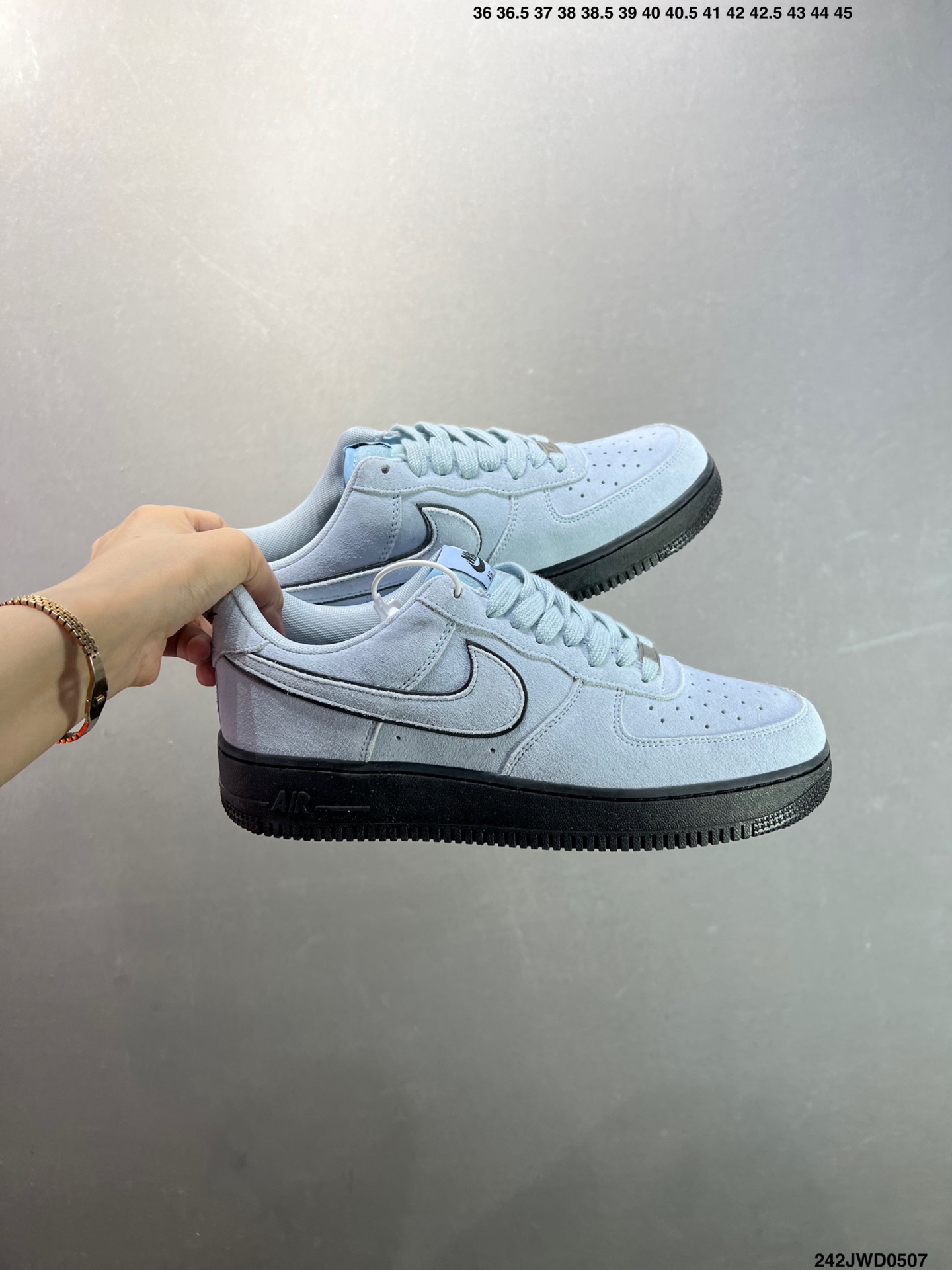 Nike Air Force 1 '07 Low Supreme Casual Sneakers - BB7577-216 9 i1746547149336 6500 0 8