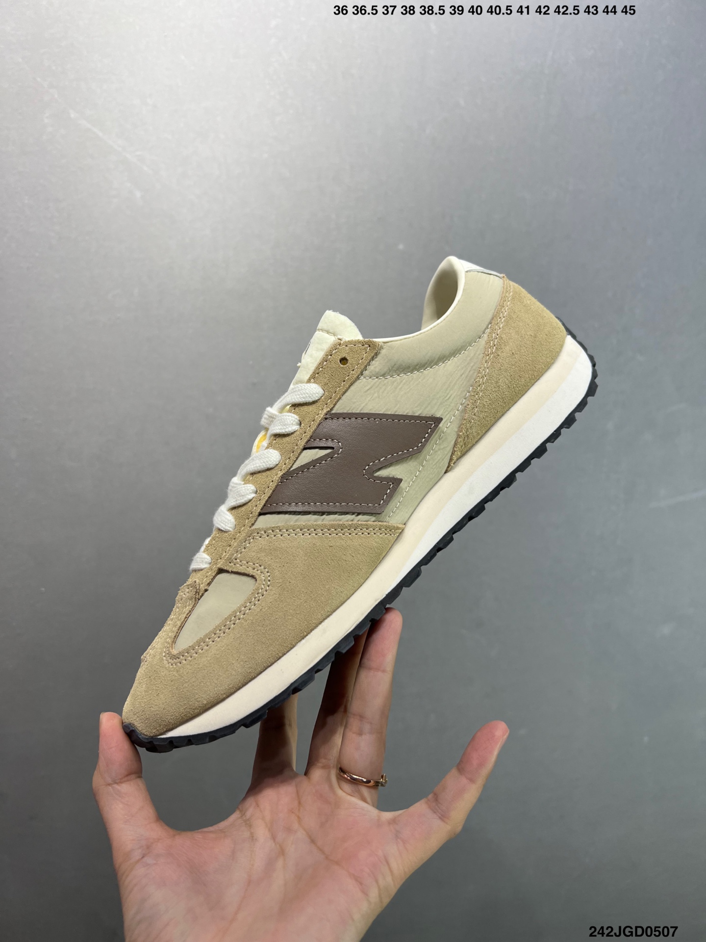 New Balance 471 Retro Lifestyle Sneakers - Stylish and Comfortable 4 i1746548479473 6087 0 2