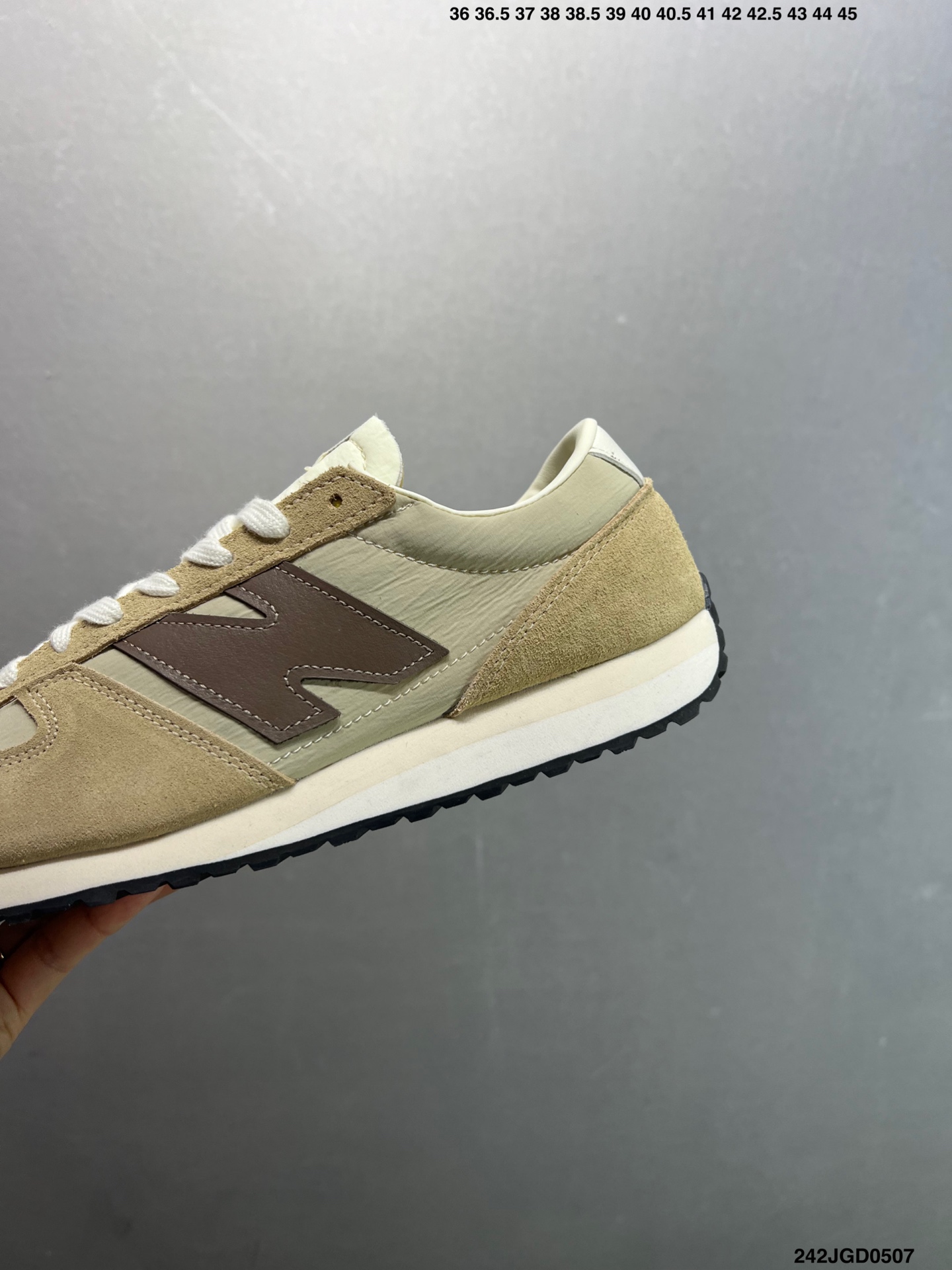 New Balance 471 Retro Lifestyle Sneakers - Stylish and Comfortable 6 i1746548482646 3683 0 4