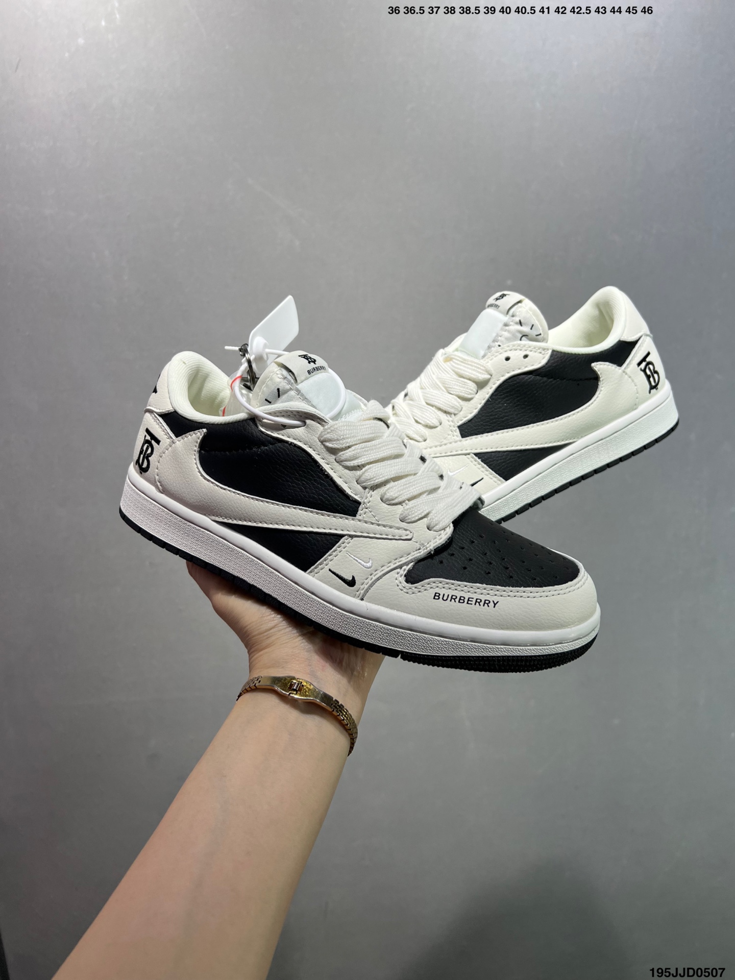 Burberry x Air Jordan 1 Low Black/White Leather Sneakers for Men and Women 9 i1746548617571 2414 0 7