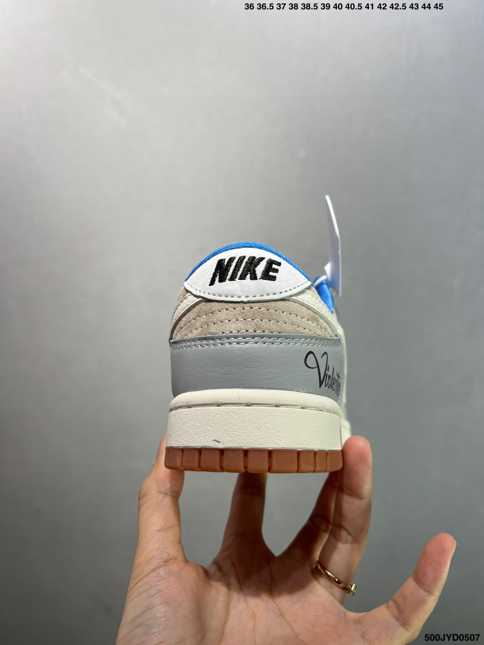 Nike Dunk Low Retro DIY Custom Casual Sneakers HD2258-603 5 i1746548698435 2340 0 3