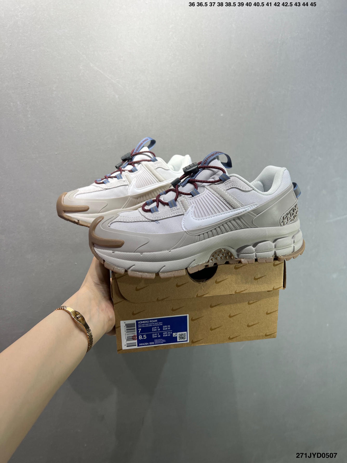 Nike Zoom Vomero Roam Retro Running Shoes - Marathon-Ready Comfort 10 i1746548885717 3497 0 8