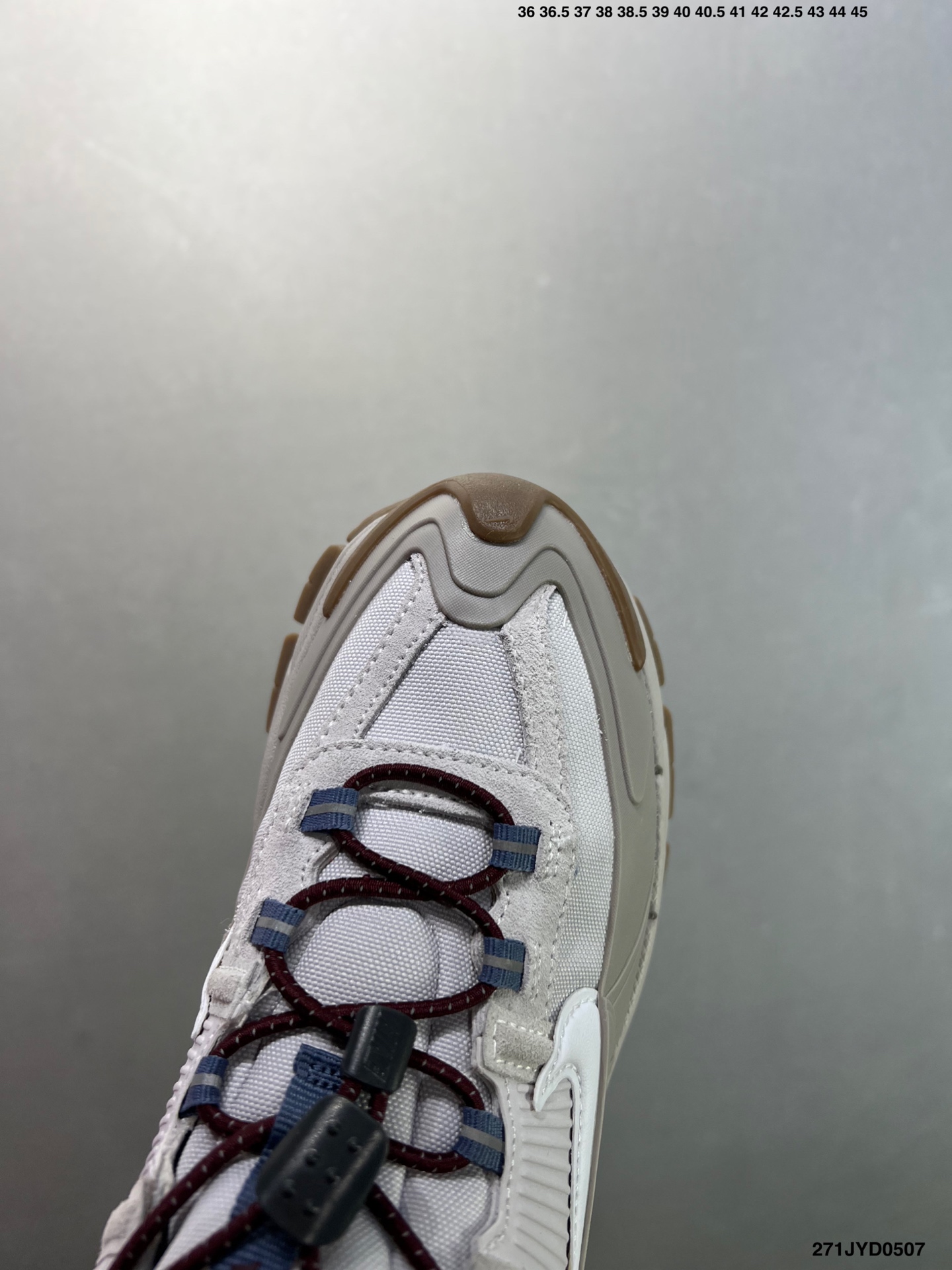 Nike Zoom Vomero Roam Retro Running Shoes - Marathon-Ready Comfort 6 i1746548888990 8039 0 4
