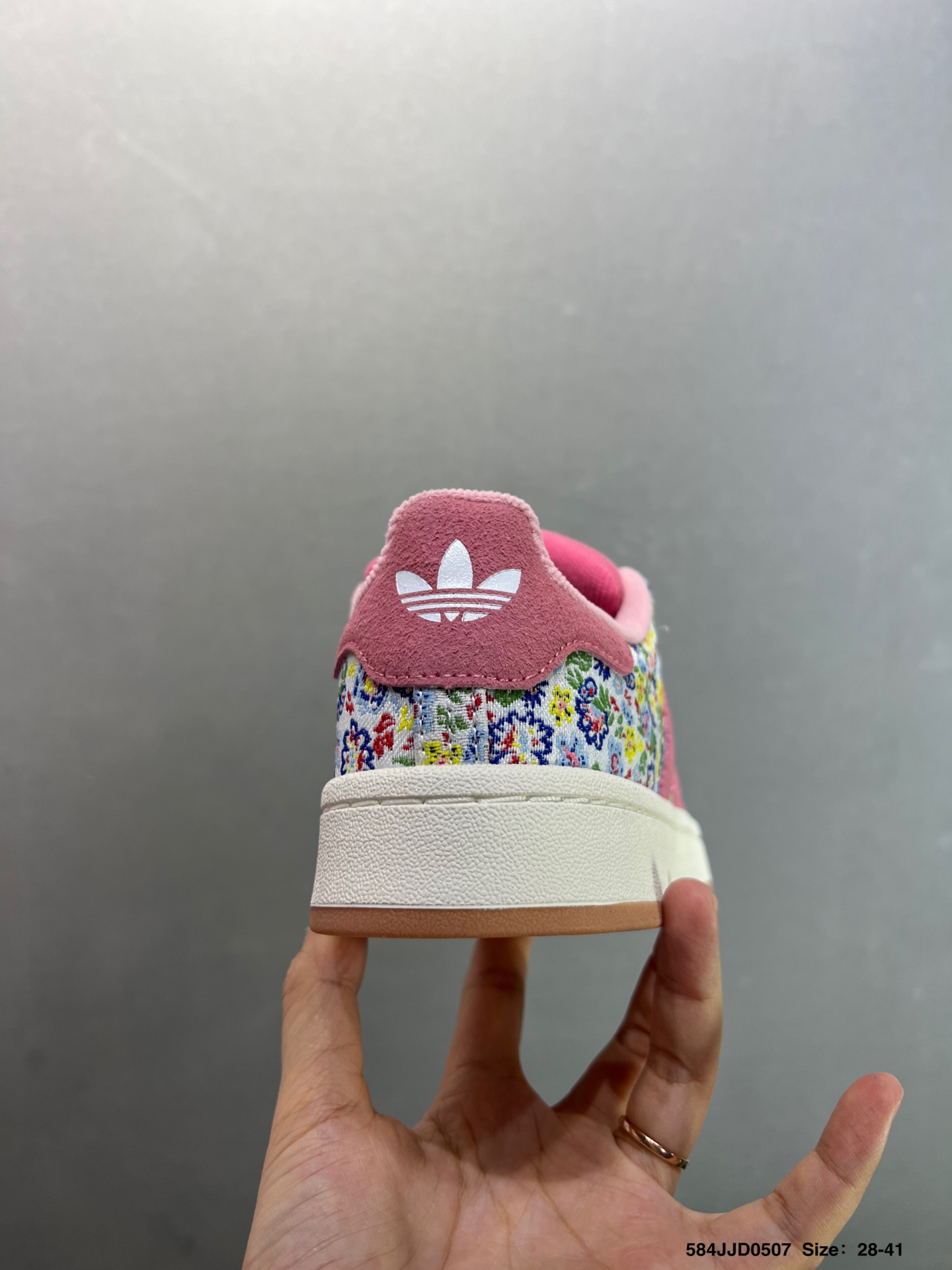 Adidas Originals Campus 80s Floral Low-Top Sneakers - Retro Style & Comfort 5 i1746549621342 5522 0 3