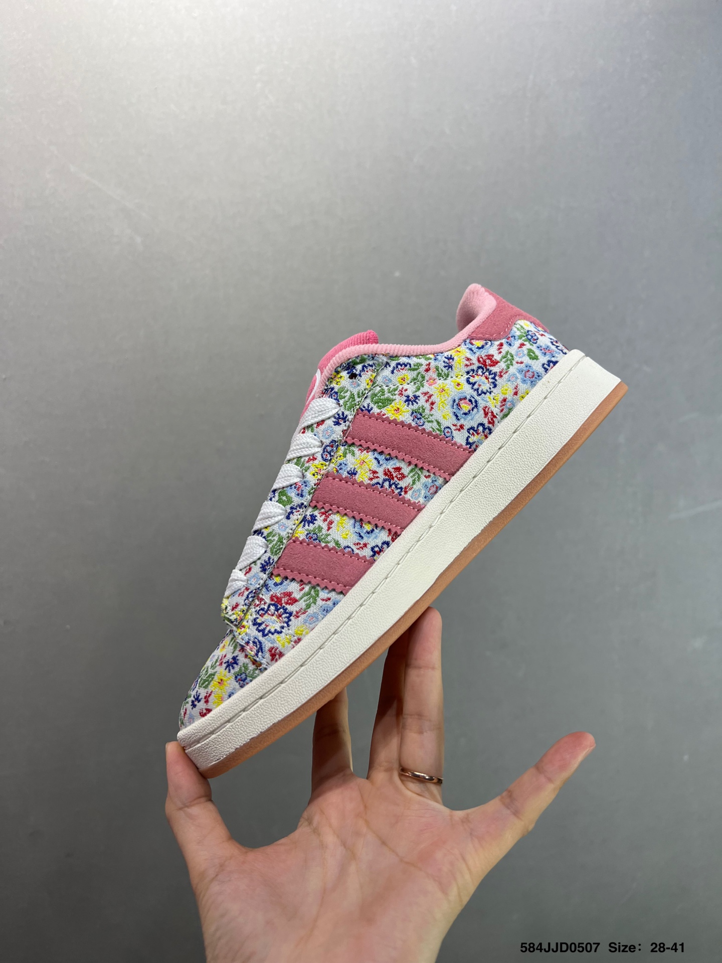 Adidas Originals Campus 80s Floral Low-Top Sneakers - Retro Style & Comfort 4 i1746549623063 7181 0 2