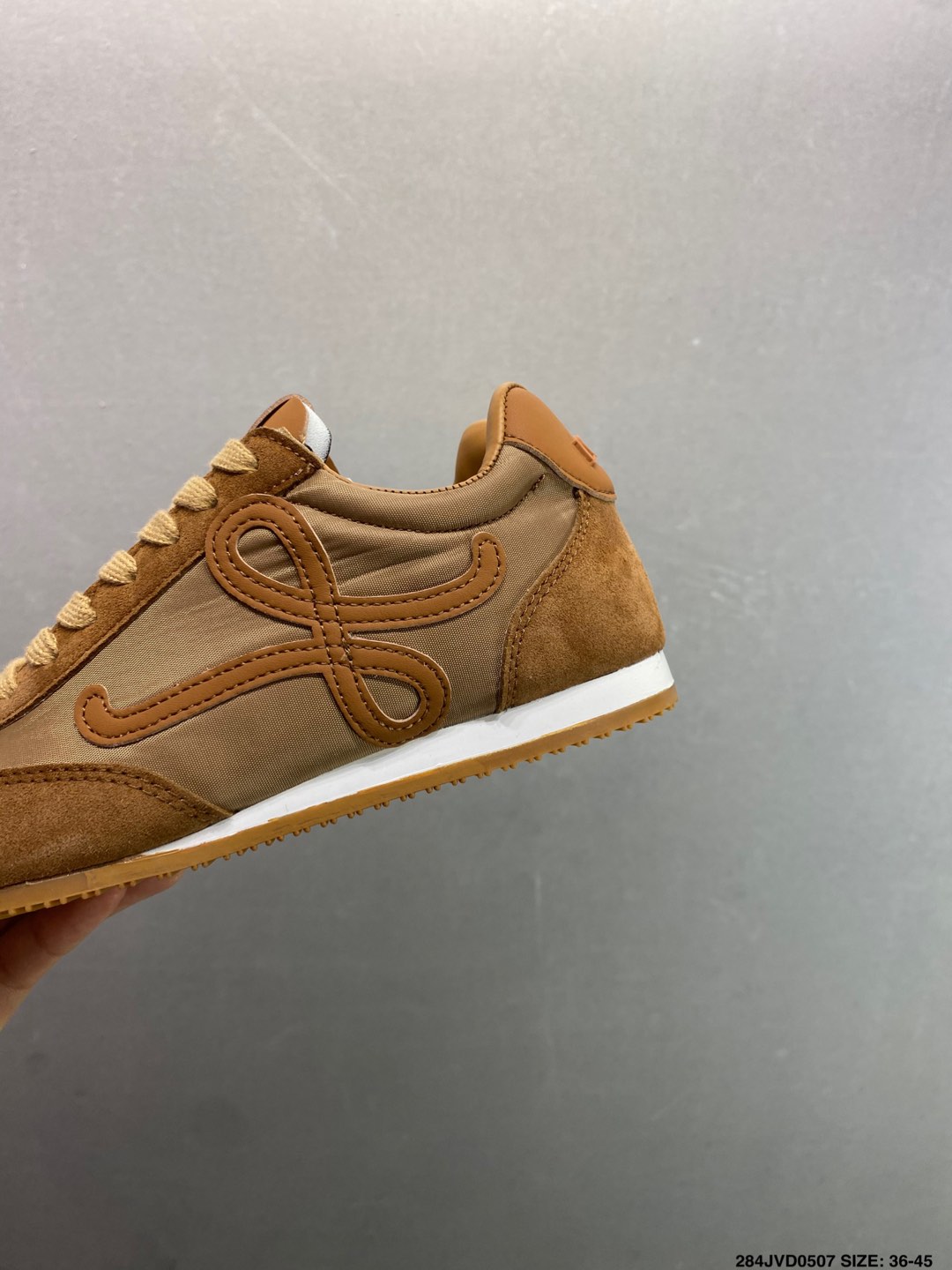Loewe Ballet Runner 2.0 Sneakers - Comfortable Leather & Suede Mix 3 i1746550316793 6987 0 5