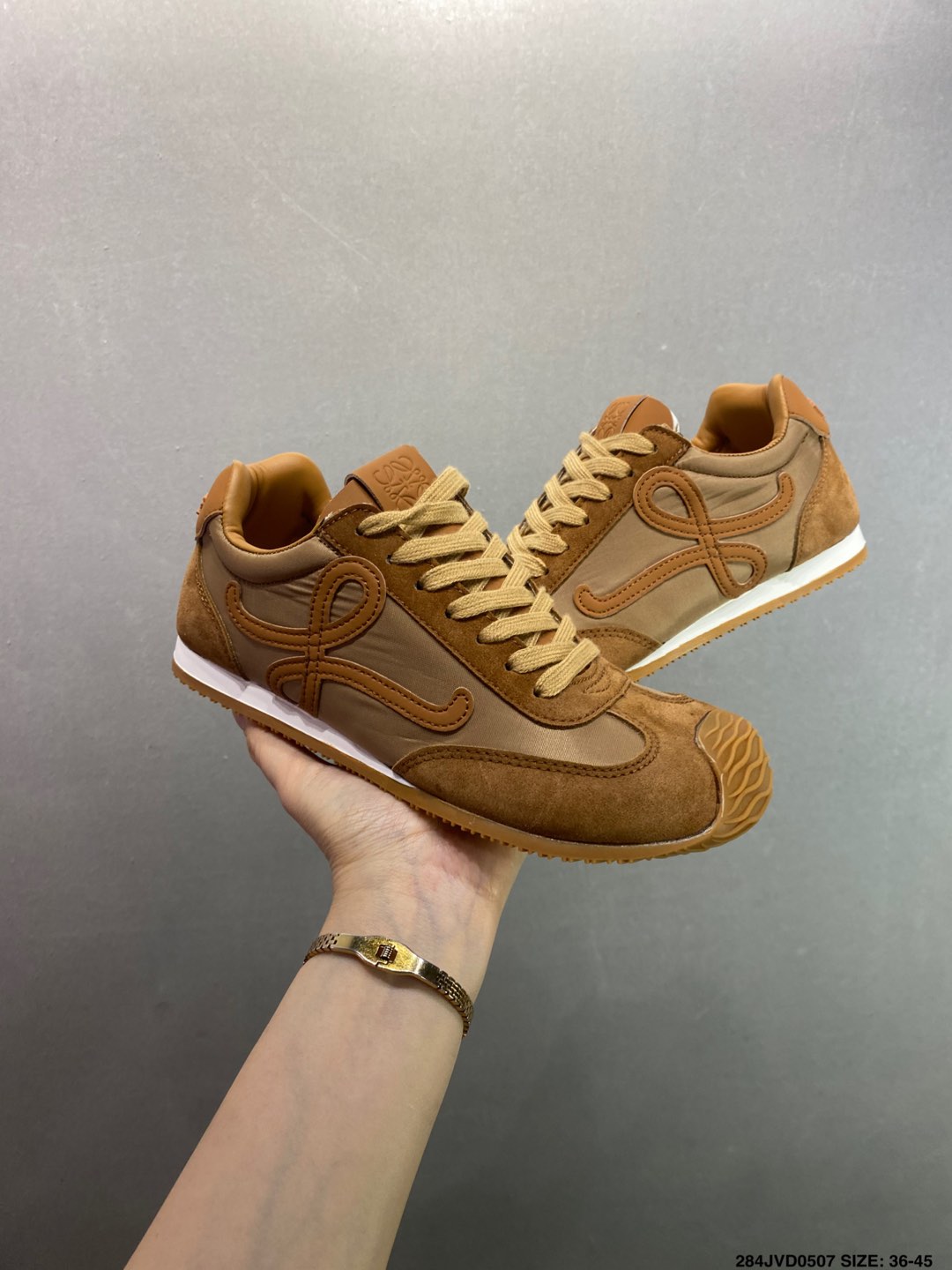 Loewe Ballet Runner 2.0 Sneakers - Comfortable Leather & Suede Mix 4 i1746550316794 2276 0 7