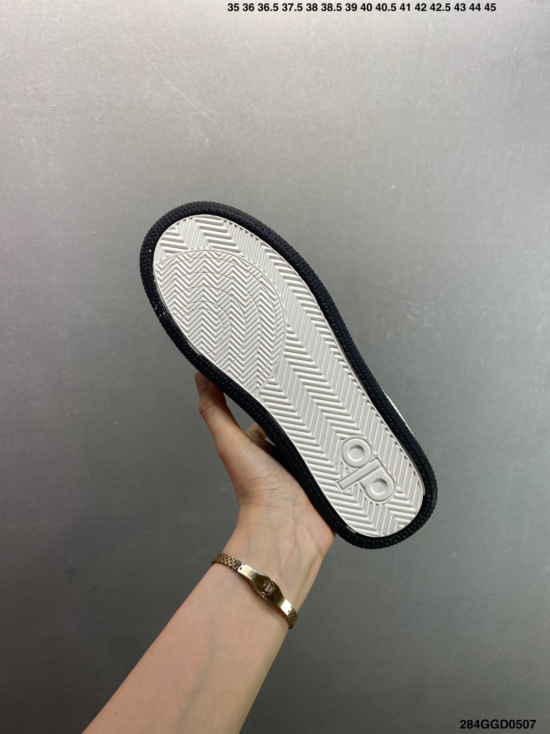 Alo Yoga Recovery Mode Low-Top Sneakers: Comfort, Style, and Performance 8 i1746550399732 4725 0 6