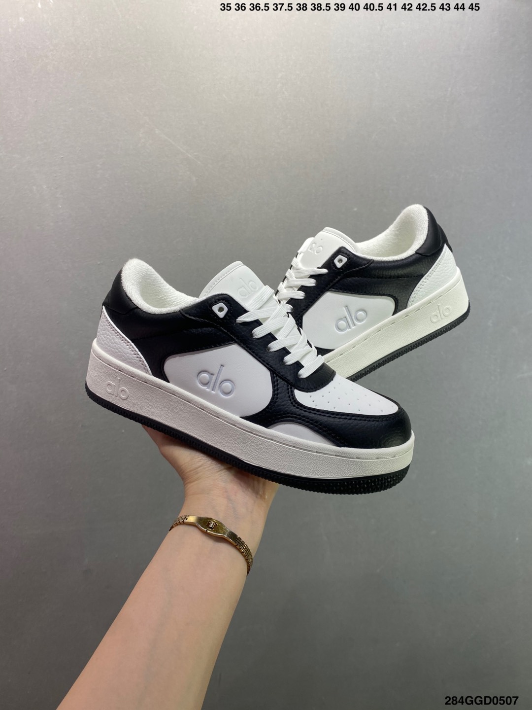 Alo Yoga Recovery Mode Low-Top Sneakers: Comfort, Style, and Performance 9 i1746550399794 9141 0 7