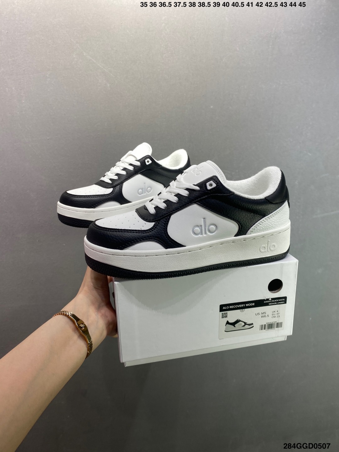 Alo Yoga Recovery Mode Low-Top Sneakers: Comfort, Style, and Performance 10 i1746550399982 9052 0 8