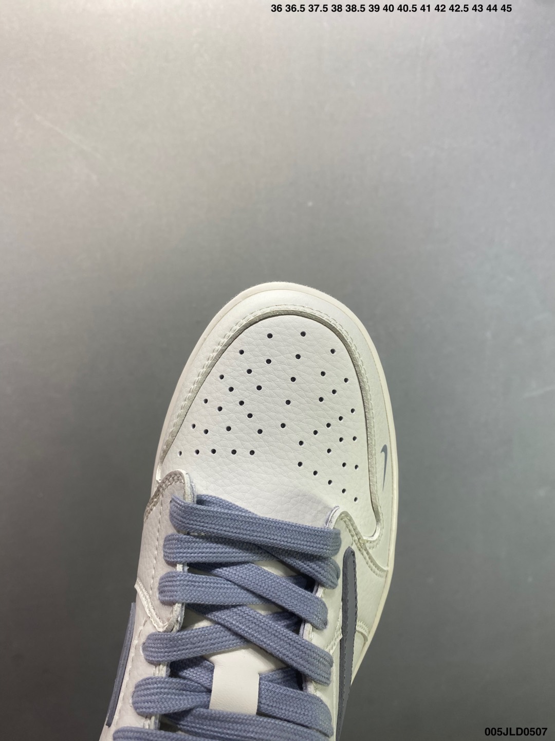 Supreme x Air Jordan 1 Low: A Fusion of Streetwear and Athletic Heritage 6 i1746550838765 3622 0 4