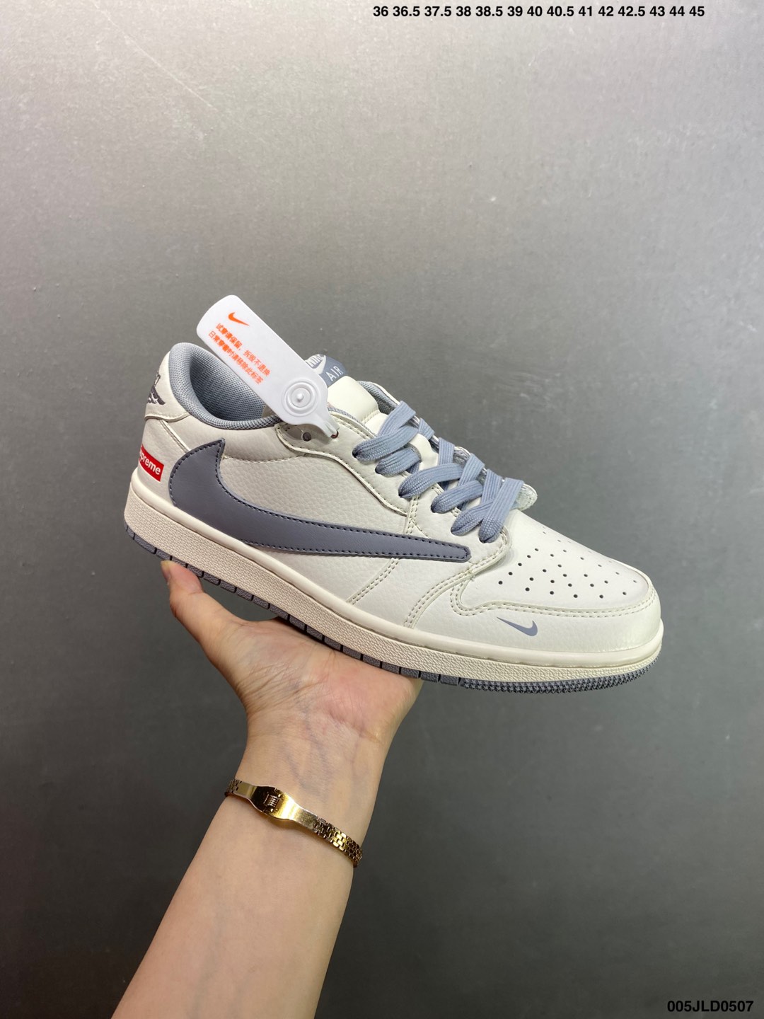 Supreme x Air Jordan 1 Low: A Fusion of Streetwear and Athletic Heritage 3 i1746550839145 5947 0 1