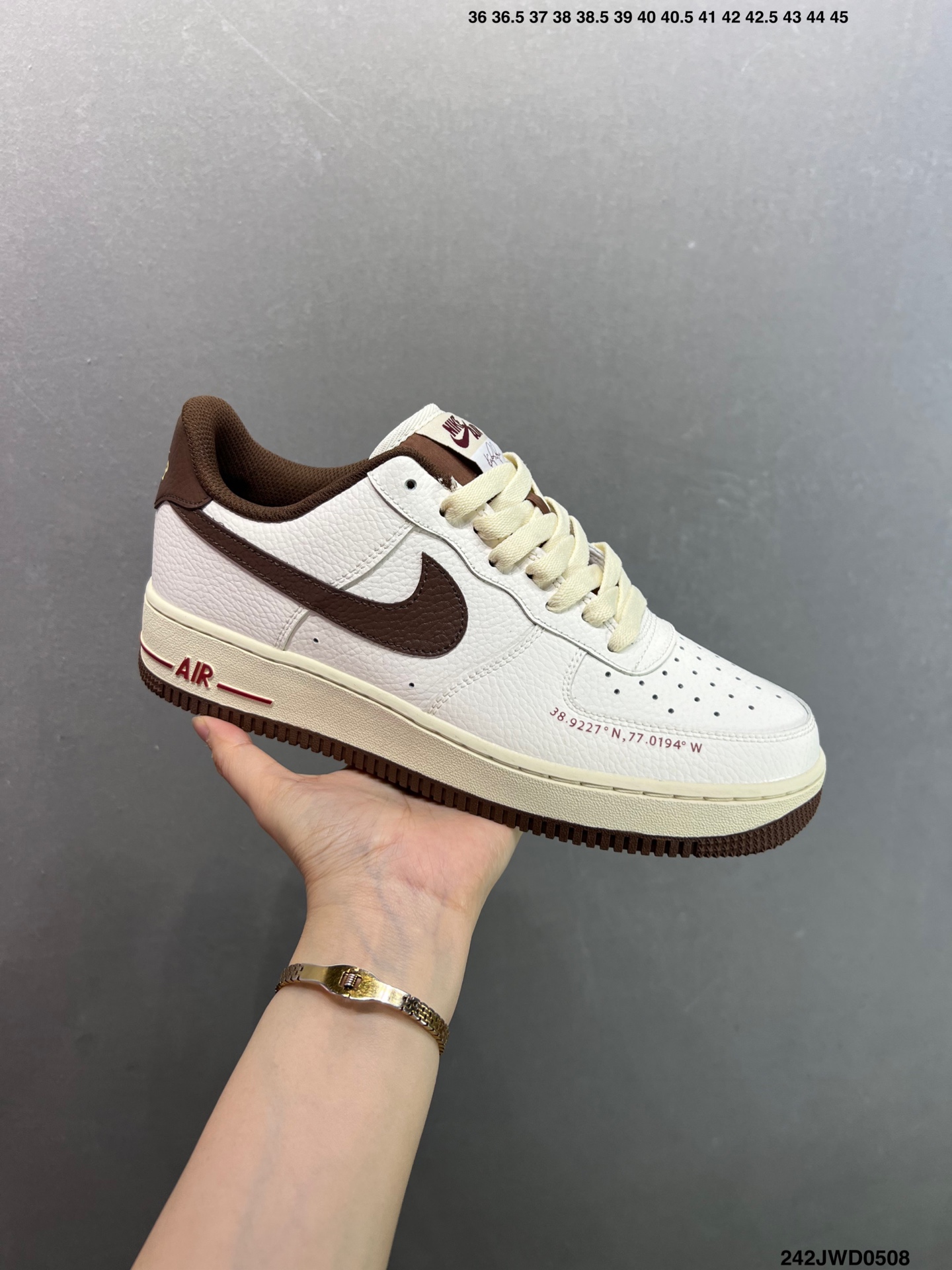 Nike Air Force 1 Low '07: Custom Leather, Cushioned Sole, Unique Design 6 i1746636948129 6602 0 1
