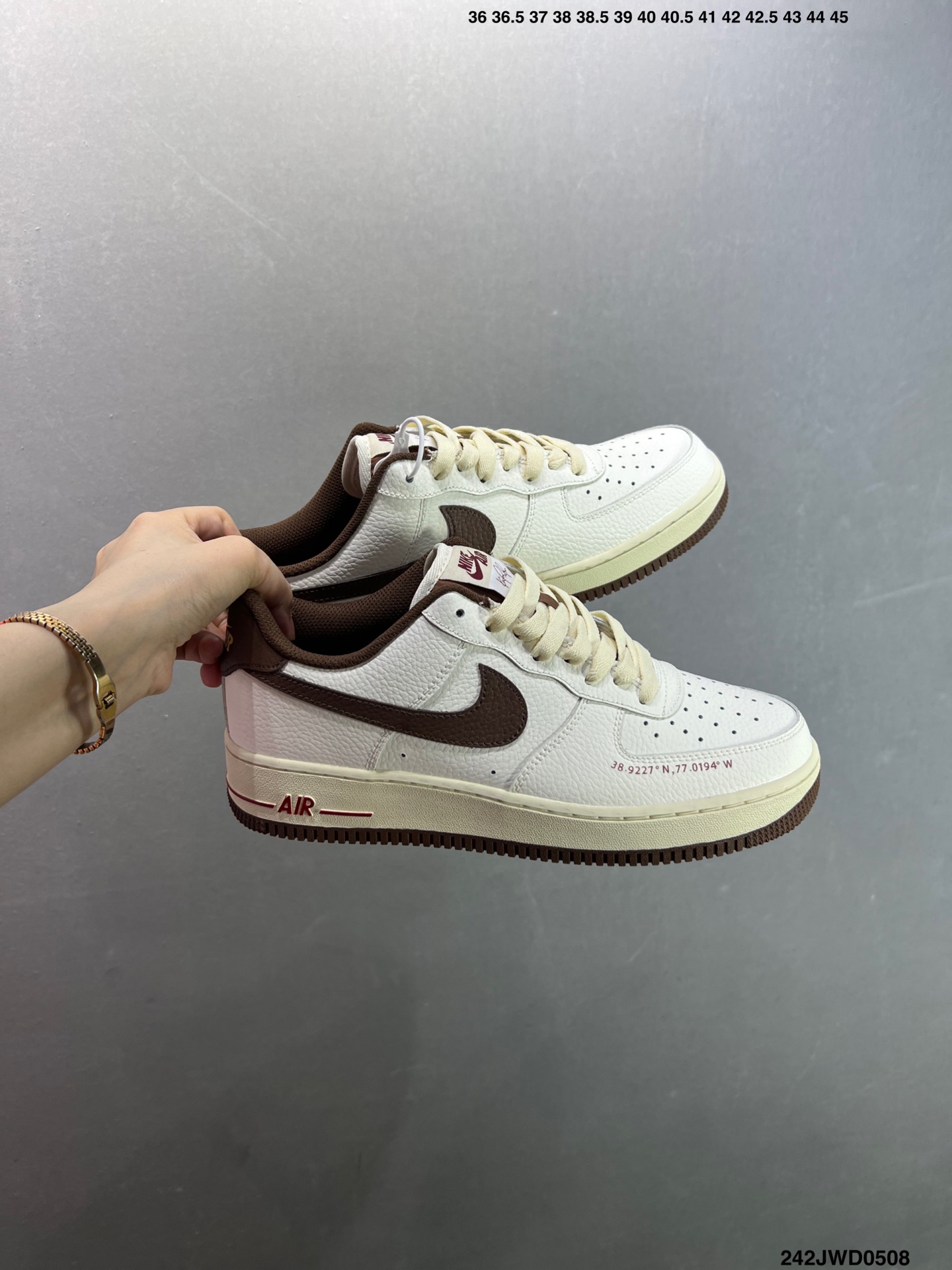 Nike Air Force 1 Low '07: Custom Leather, Cushioned Sole, Unique Design 9 i1746636950684 4474 0 8