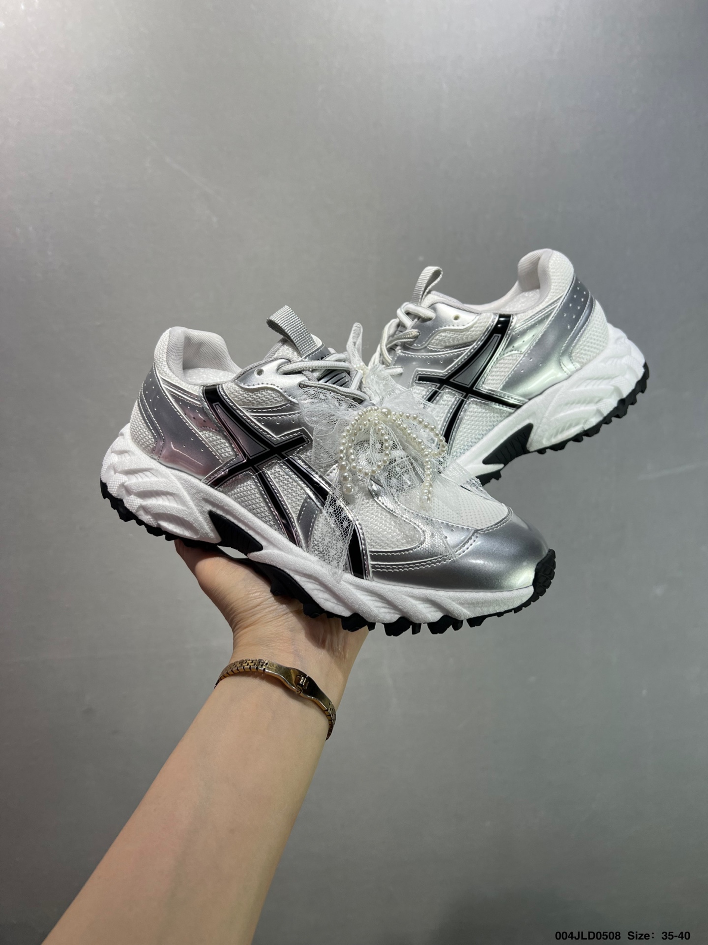 Asics Women's Silver & Pink GEL-1090 Sneakers with Pearl Lace Accent 8 i1746637881497 6603 0 7