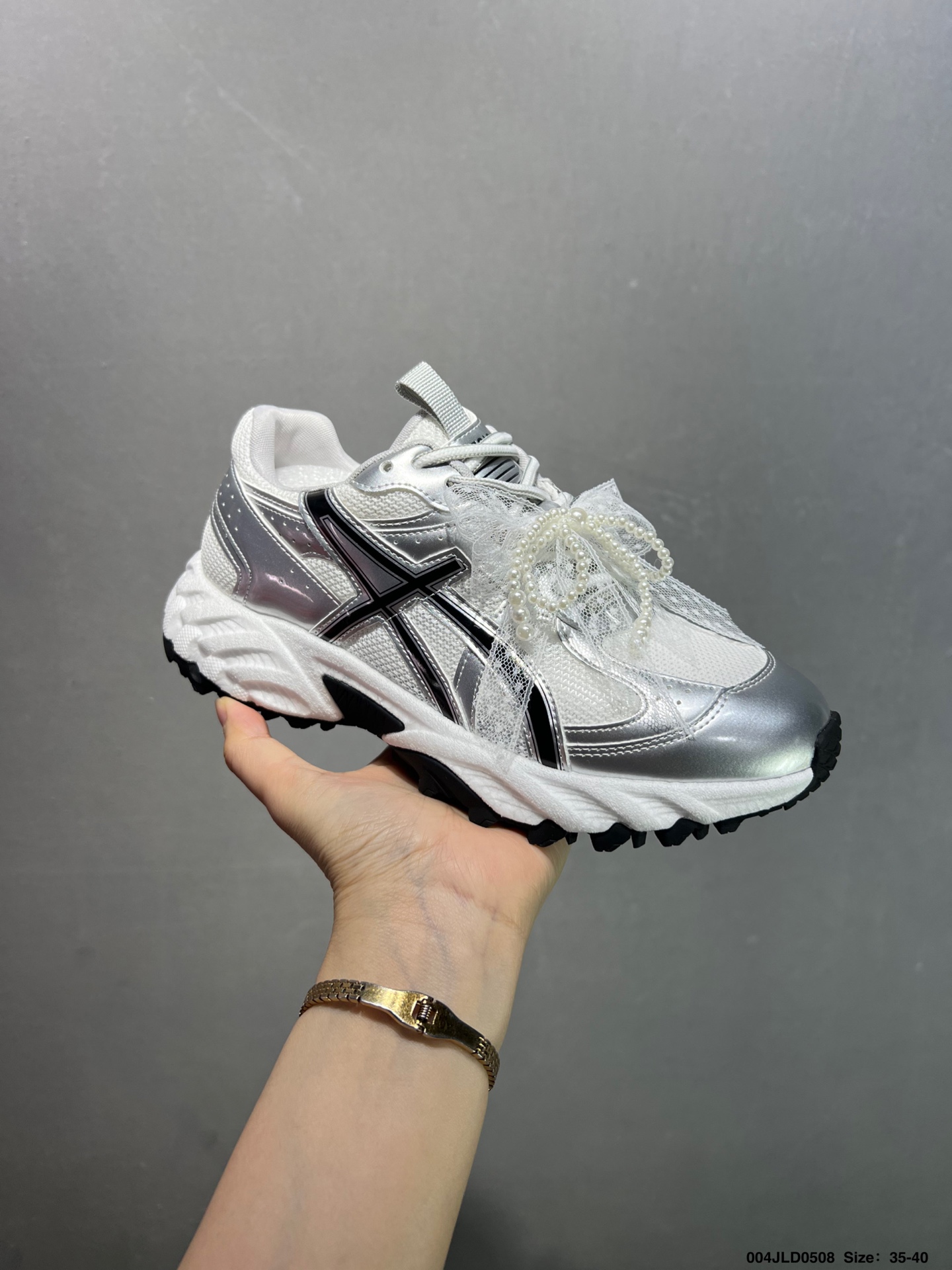 Asics Women's Silver & Pink GEL-1090 Sneakers with Pearl Lace Accent 6 i1746637881499 9515 0 1