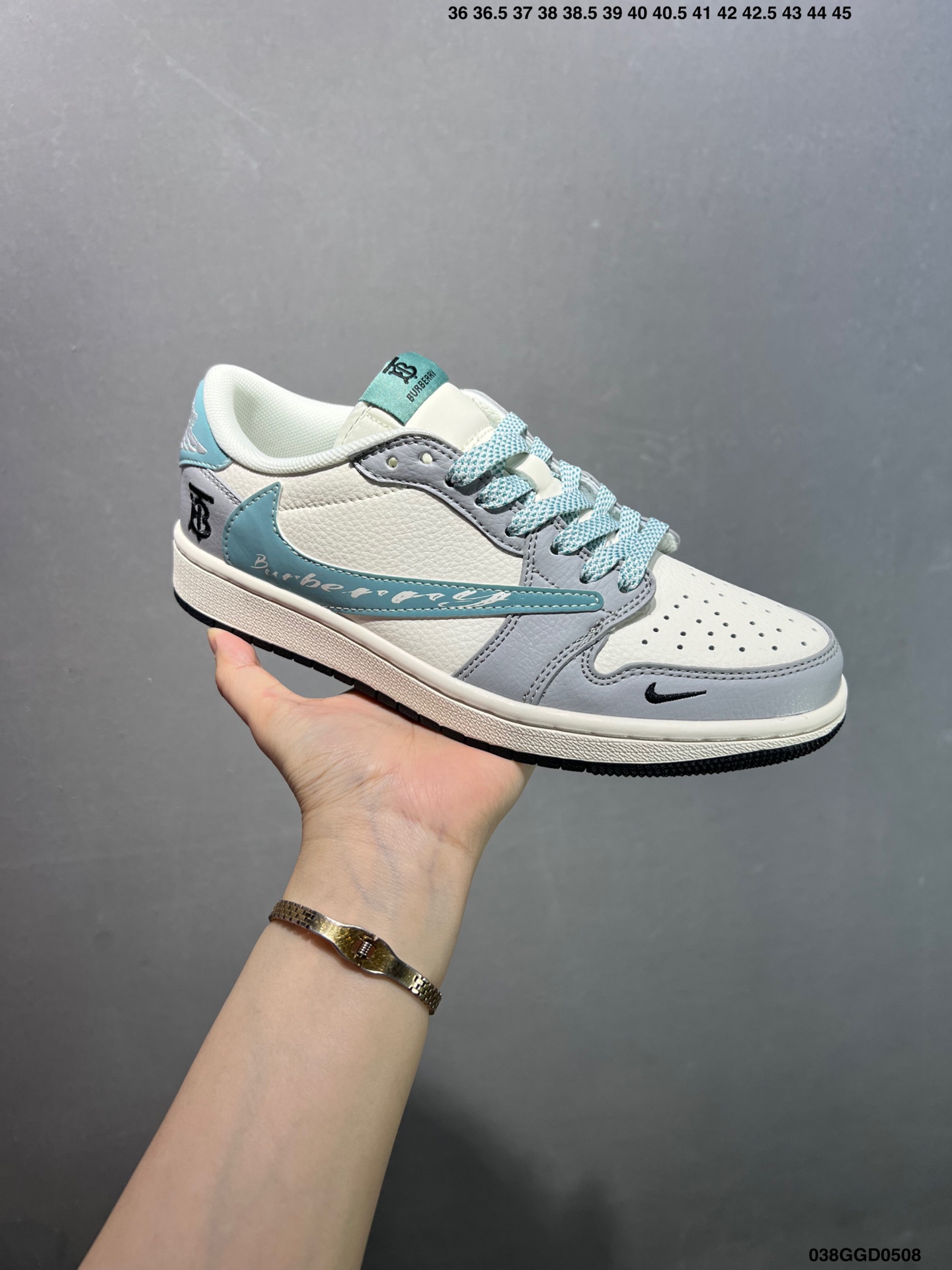 Air Jordan 1 Low Custom Burberry Edition Sneakers - Fashionable and Comfortable 3 i1746639458370 9353 0 1
