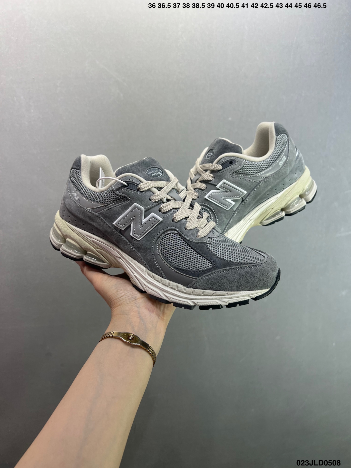 New Balance 2002R Classic Gray Suede Running Shoes - M2002RDP 9 i1746640222103 8409 0 7