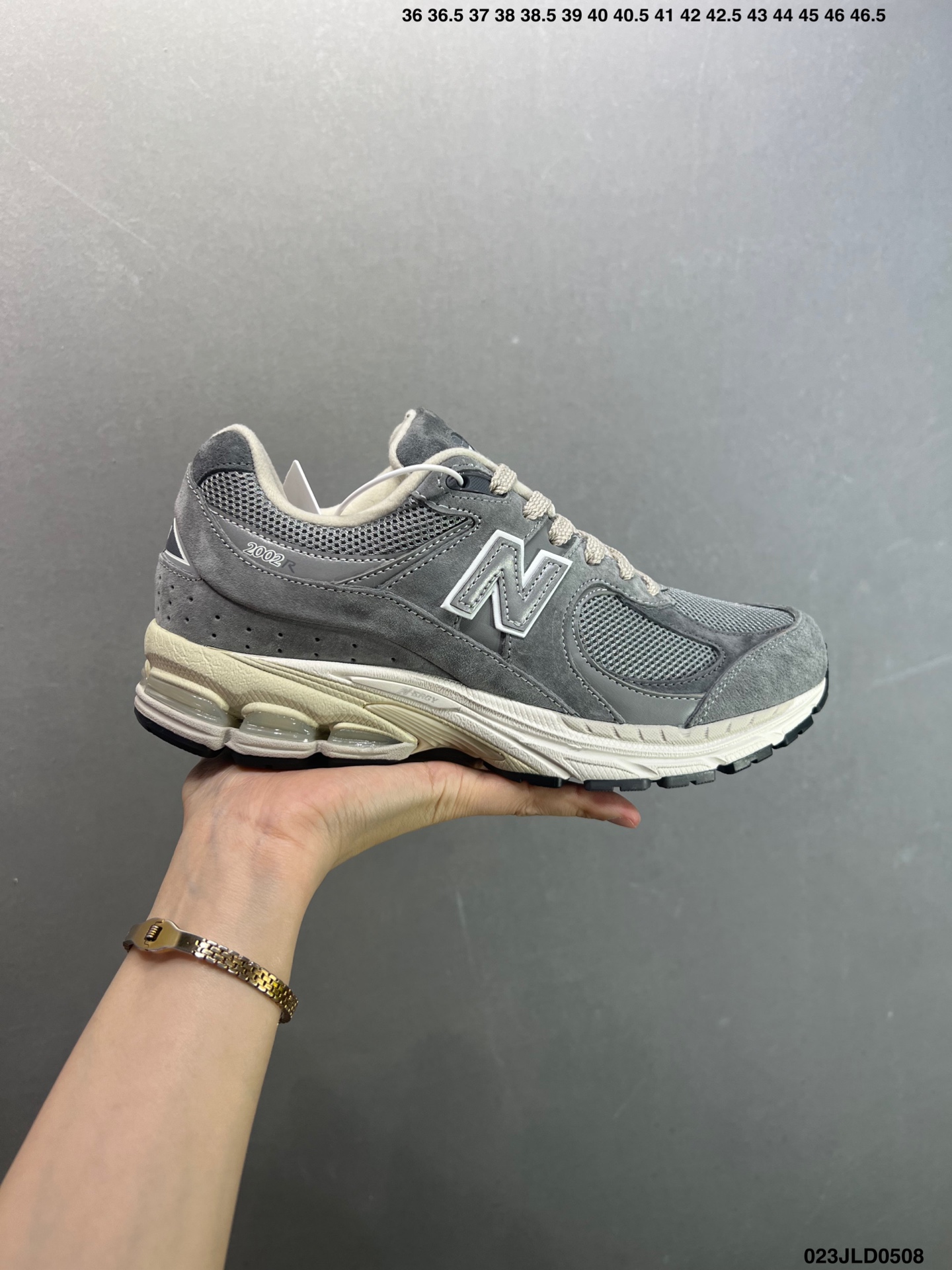 New Balance 2002R Classic Gray Suede Running Shoes - M2002RDP 2 i1746640224064 8722 0 0