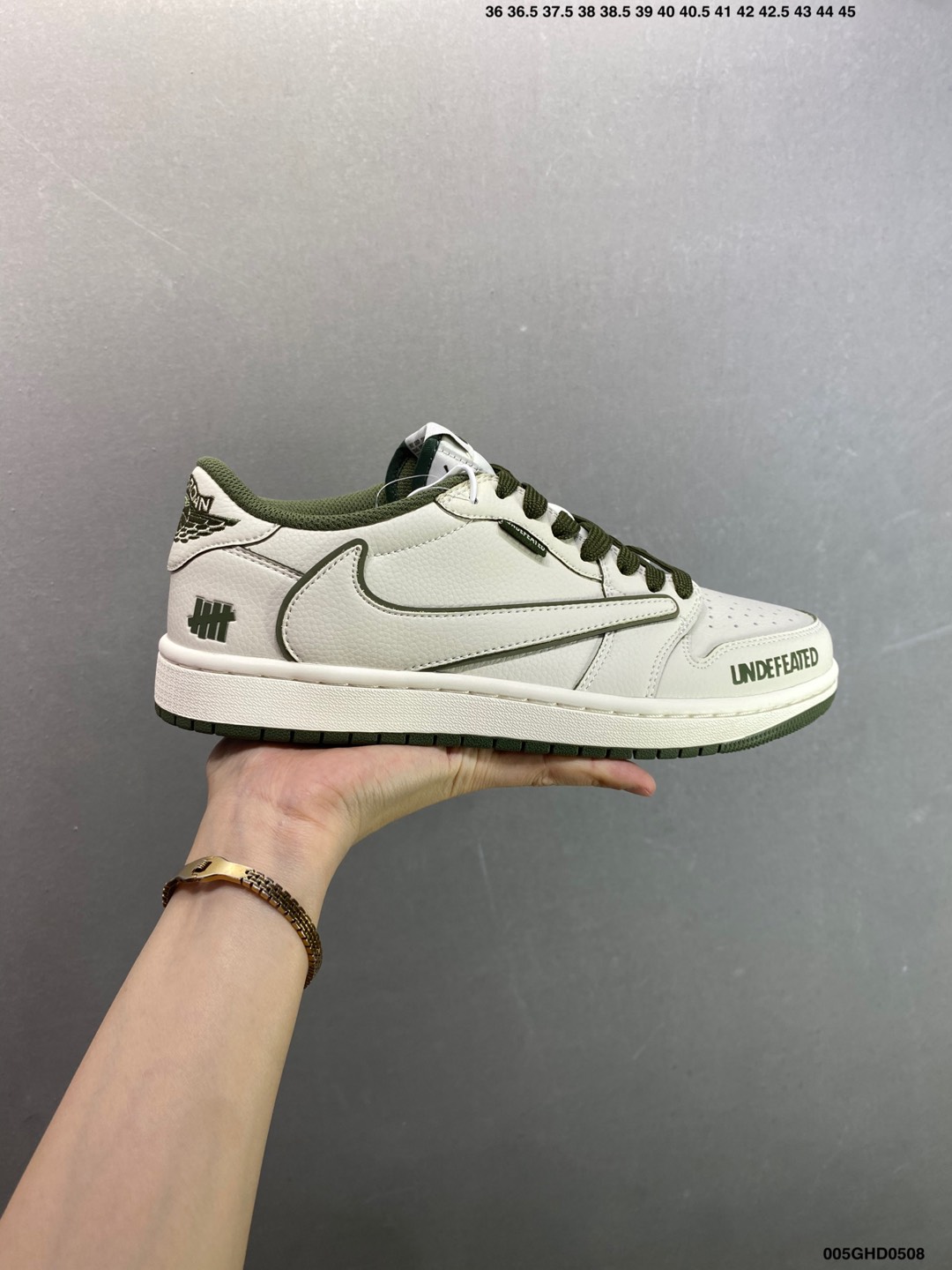 Undefeated x Air Jordan 1 Low Green Collaboration Sneakers 2 i1746641893189 2703 0 0