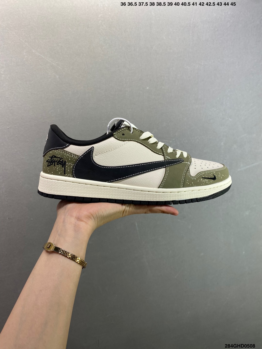 Travis Scott x Stussy Air Jordan 1 Low Olive Sneakers 2 i1746642068008 1850 0 0