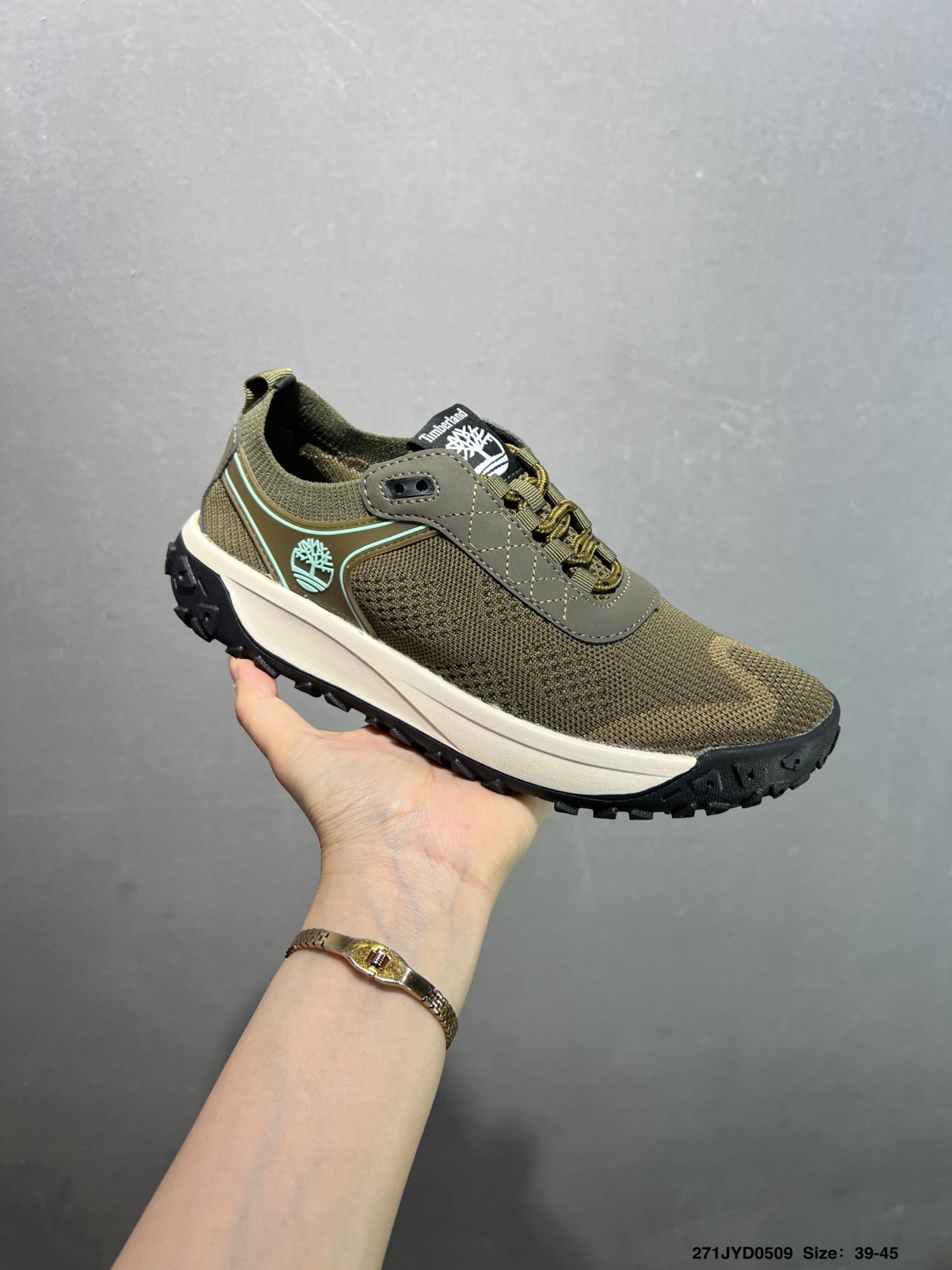 Timberland Classic Outdoor Sneakers: Italian Leather, Comfort Fit, Stylish Design 2 i1746722455526 3101 0 1