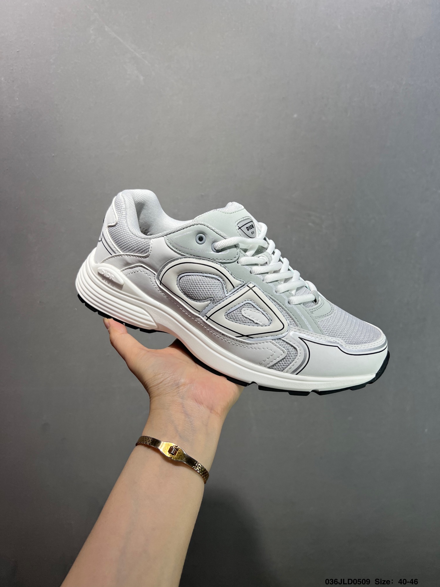 Dior B30 White Mesh Low-Top Sneakers with Reflective CD30 Logo 5 i1746722581227 925 0 1