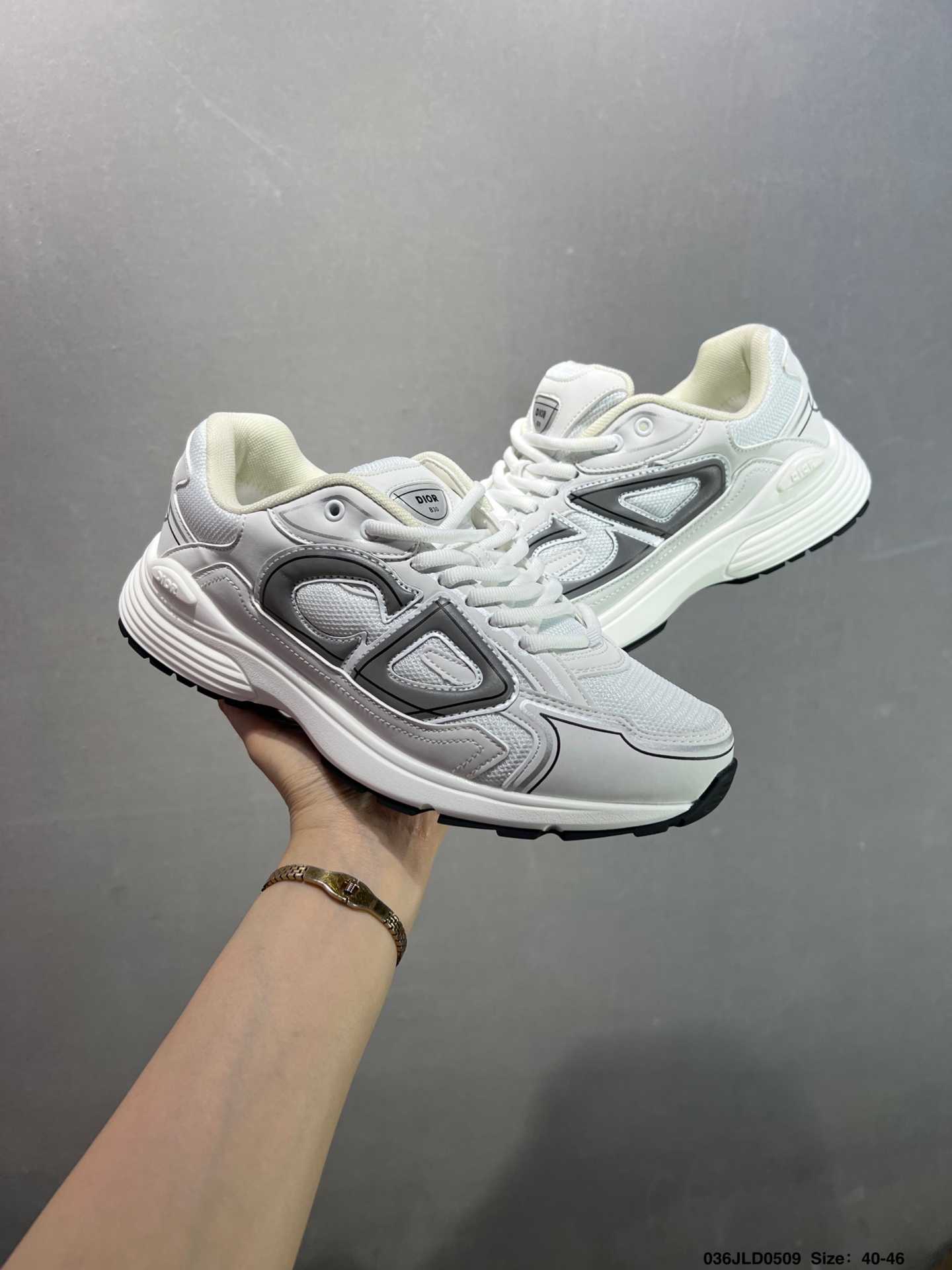 Dior B30 White Mesh Low-Top Sneakers with Reflective CD30 Logo 4 i1746722629056 798 0 7