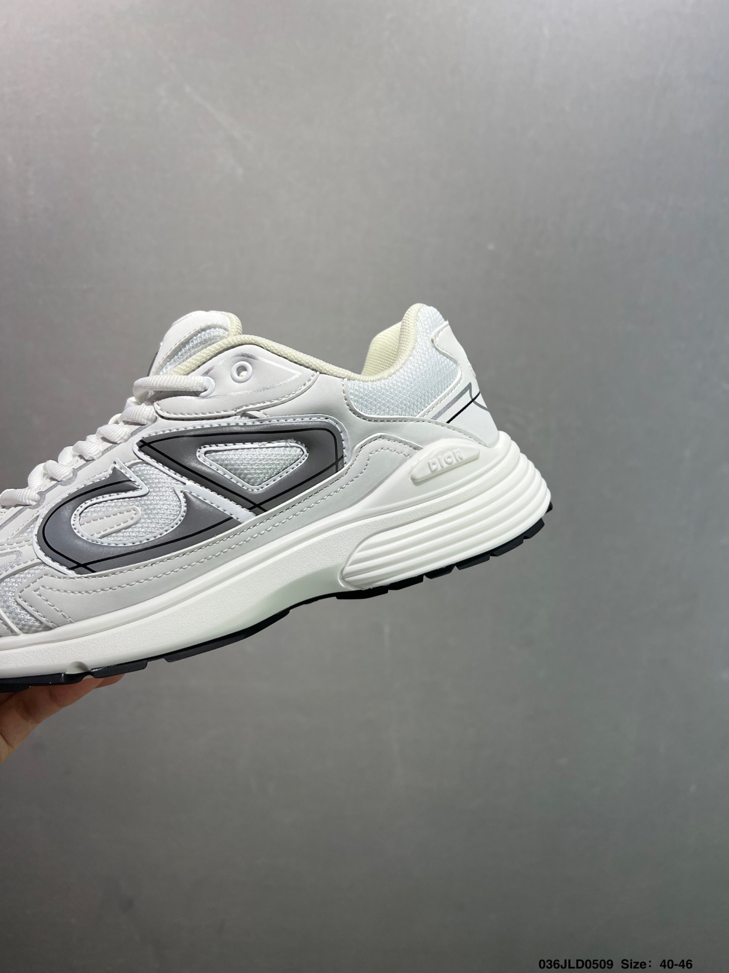 Dior B30 White Mesh Low-Top Sneakers with Reflective CD30 Logo 3 i1746722629089 3099 0 5
