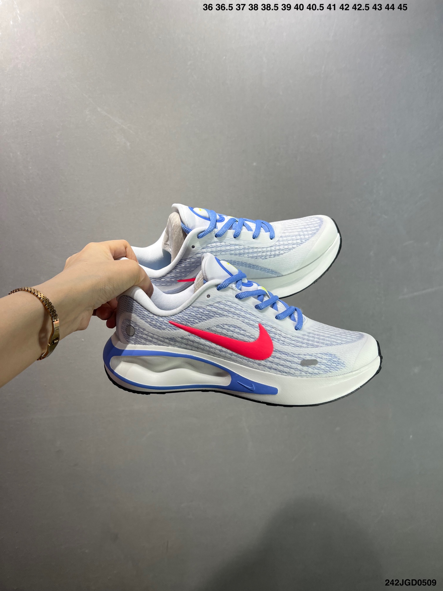 Nike Journey Run Running Shoes - Breathable, Cushioned Support for Your Run 10 i1746723269461 7083 0 8