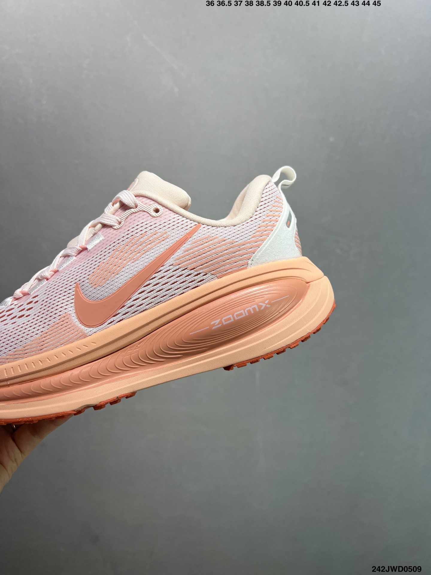Nike Air Zoom Vomero 18 Women's Running Shoes - Lightweight Comfort 7 i1746723309366 8855 0 5