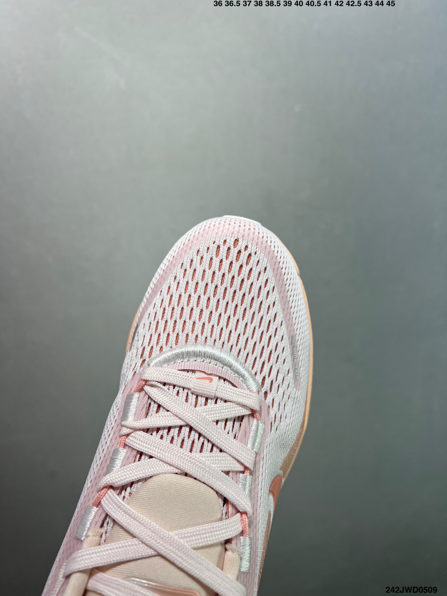 Nike Air Zoom Vomero 18 Women's Running Shoes - Lightweight Comfort 6 i1746723312176 3934 0 4