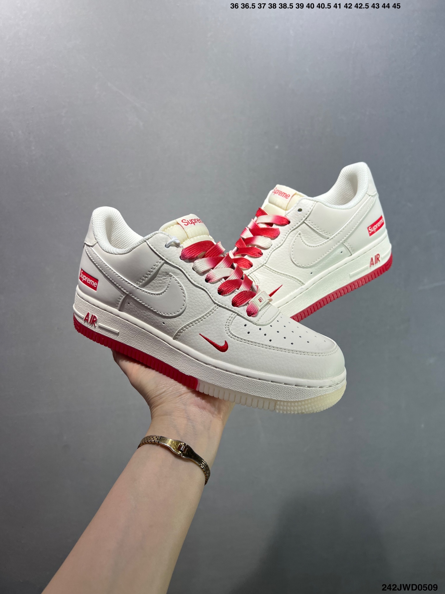 Nike Air Force 1 '07 Low Supreme Collab Sneakers - Stylish & Comfortable 9 i1746723446730 4685 0 7
