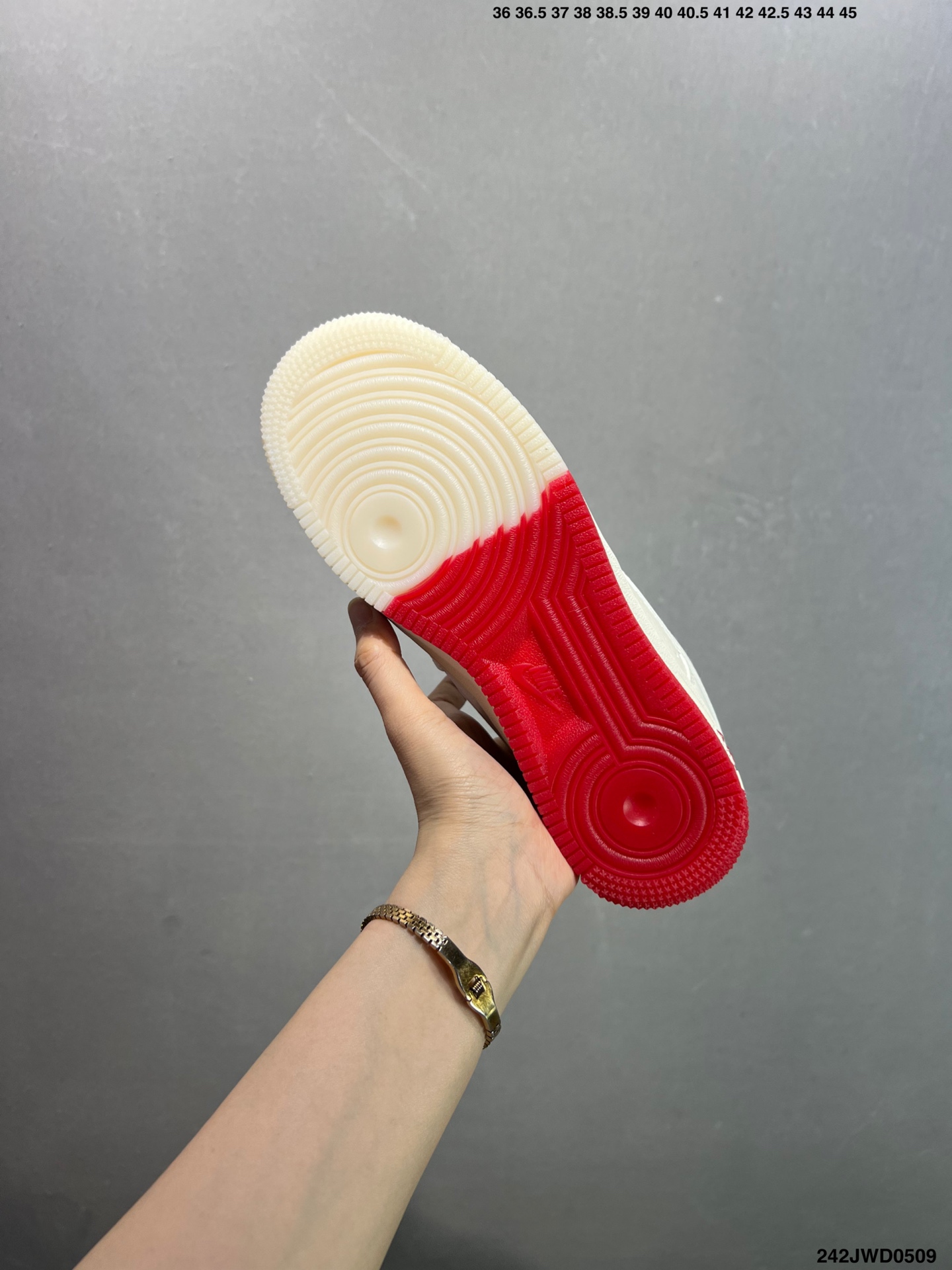 Nike Air Force 1 '07 Low Supreme Collab Sneakers - Stylish & Comfortable 8 i1746723446775 5919 0 6