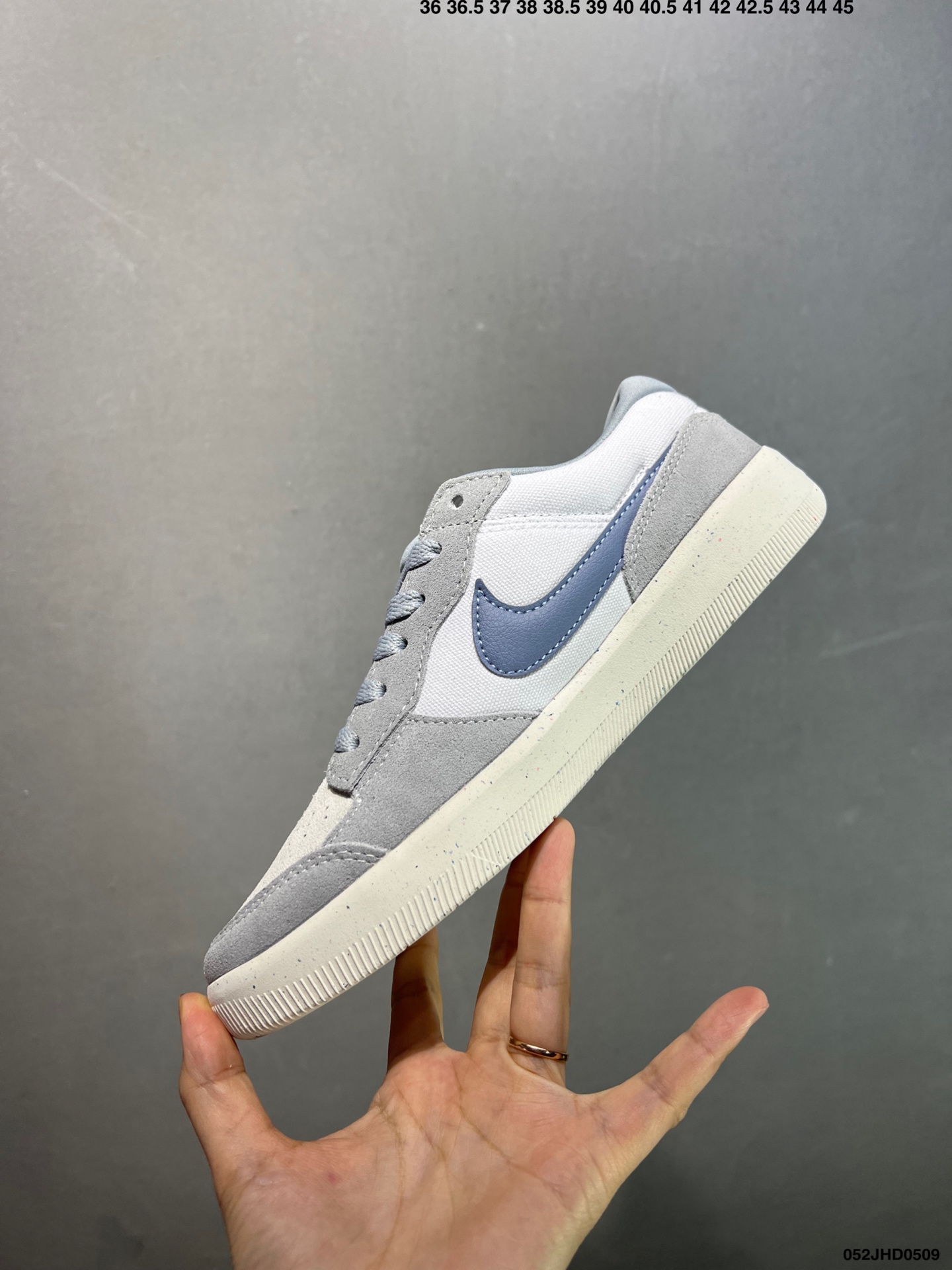 Nike SB Force 58: Durable Skate Shoes with Classic Basketball Style 4 i1746723877495 1719 0 2