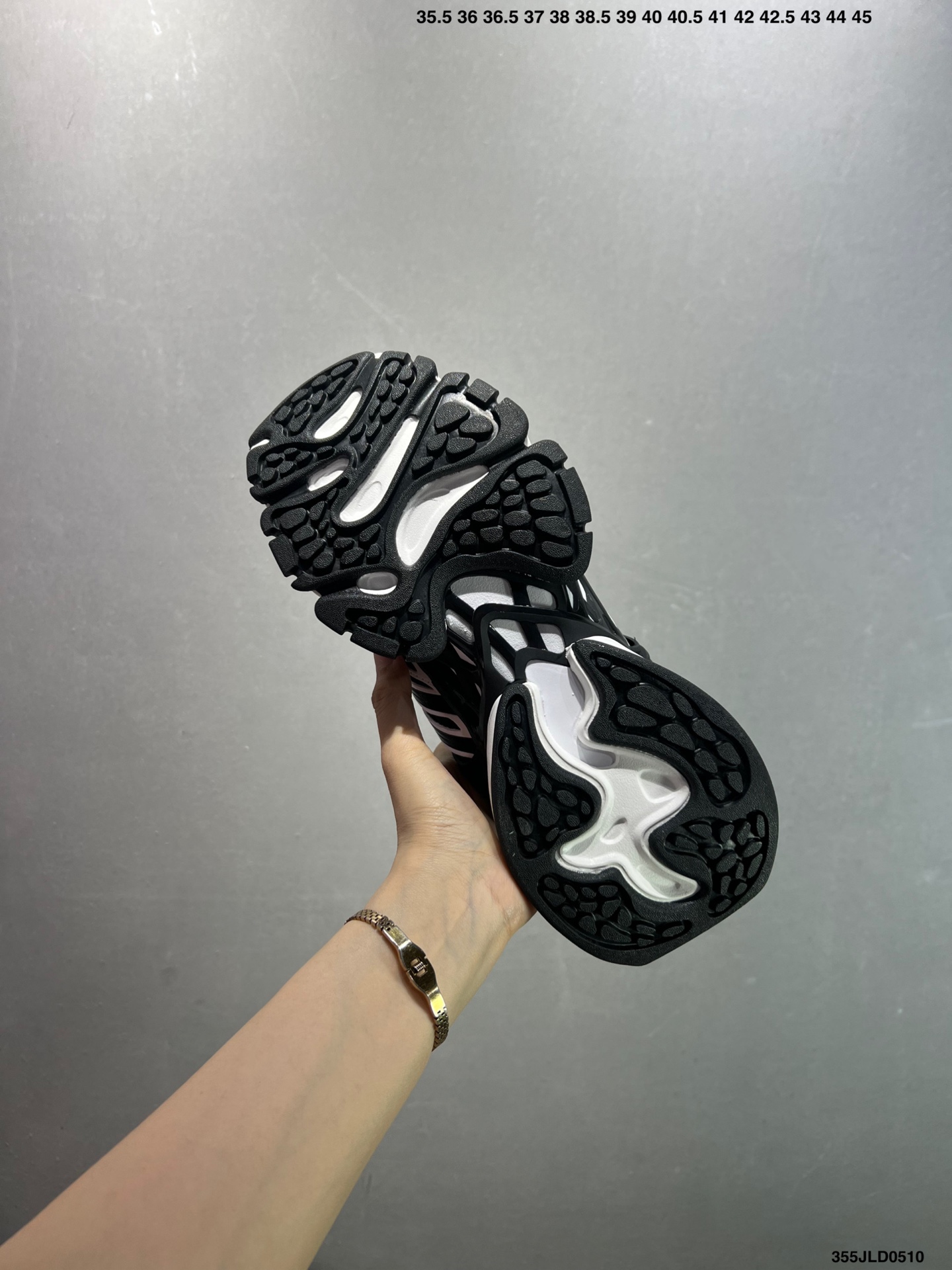 Adidas XLG Runner Deluxe Low-Top Sneakers - Retro Style, Unisex Design 8 i1746809451713 3359 0 6
